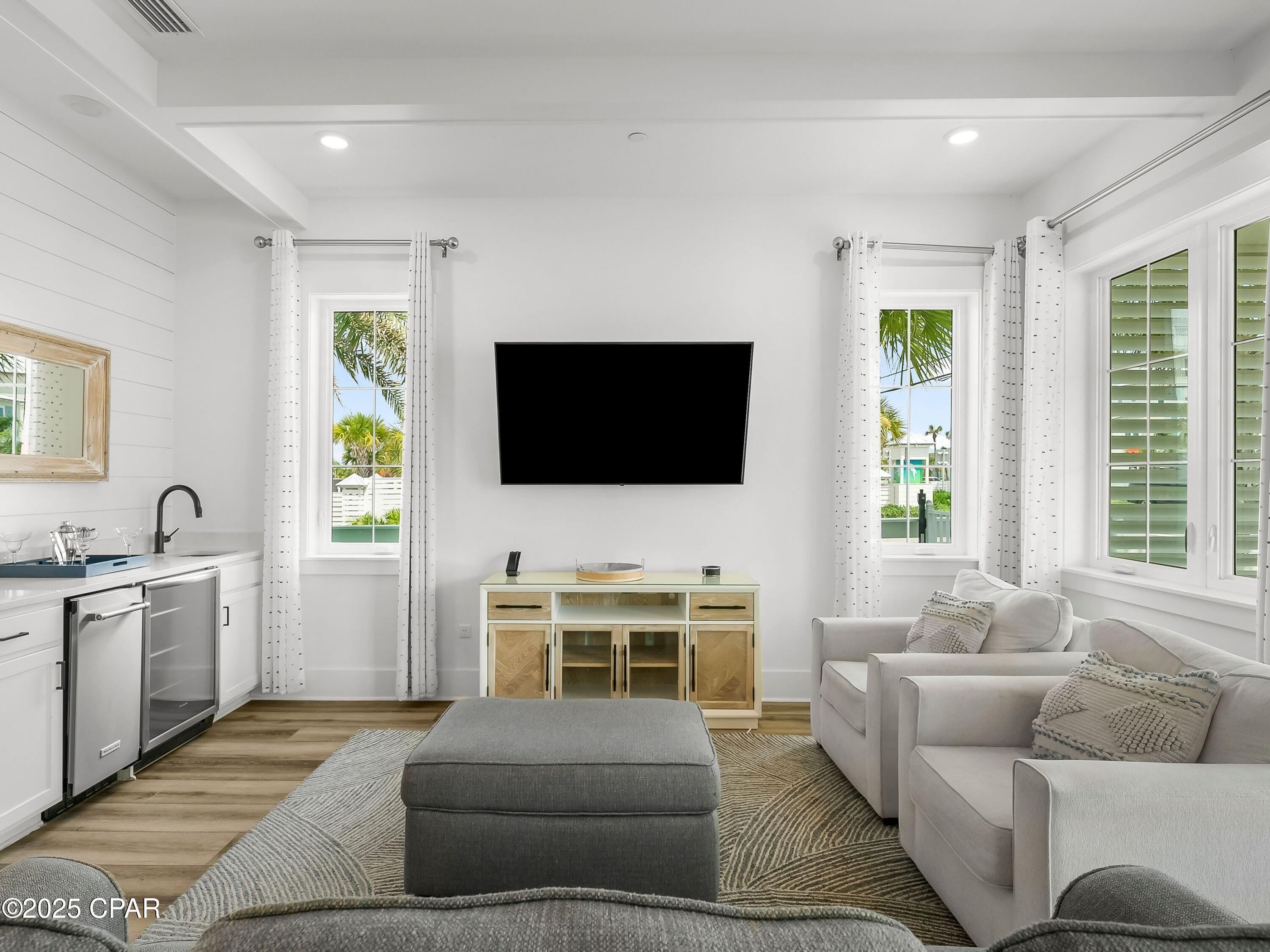 Image 13 For 13650 Front Beach Road