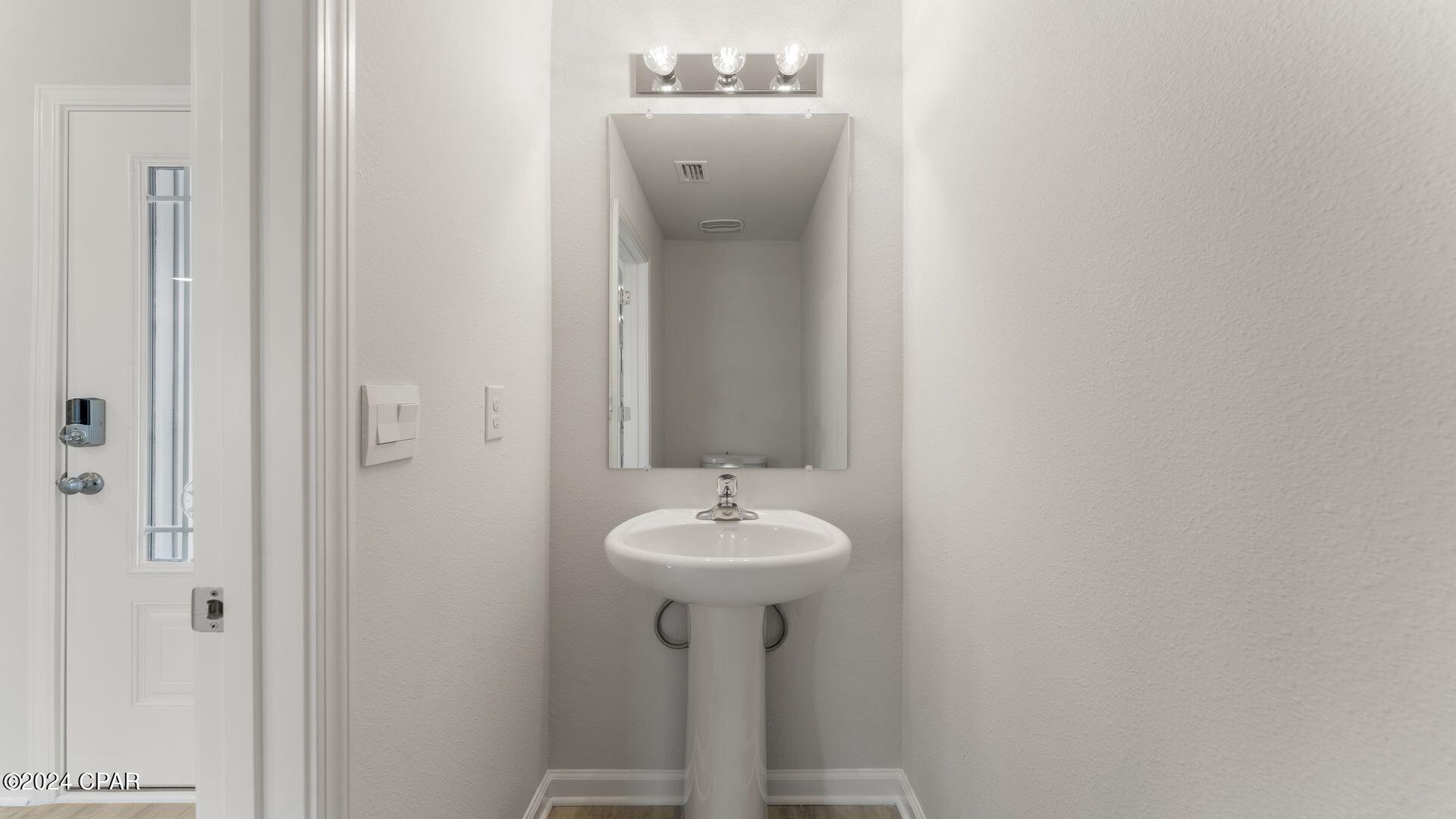 Image 6 For 4860 Rosemary Street