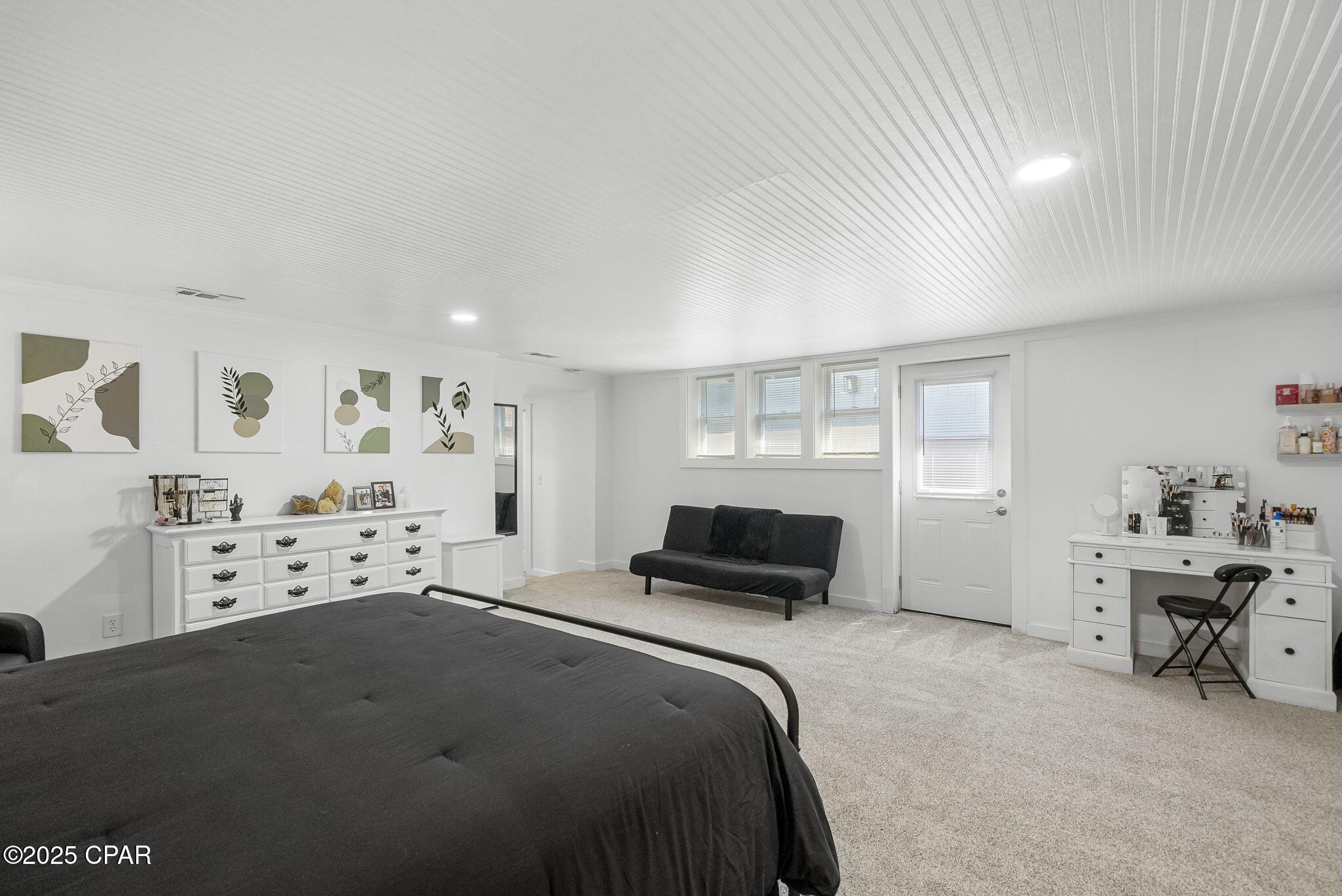 Listing photo id 15 for 1428 Parkway Drive