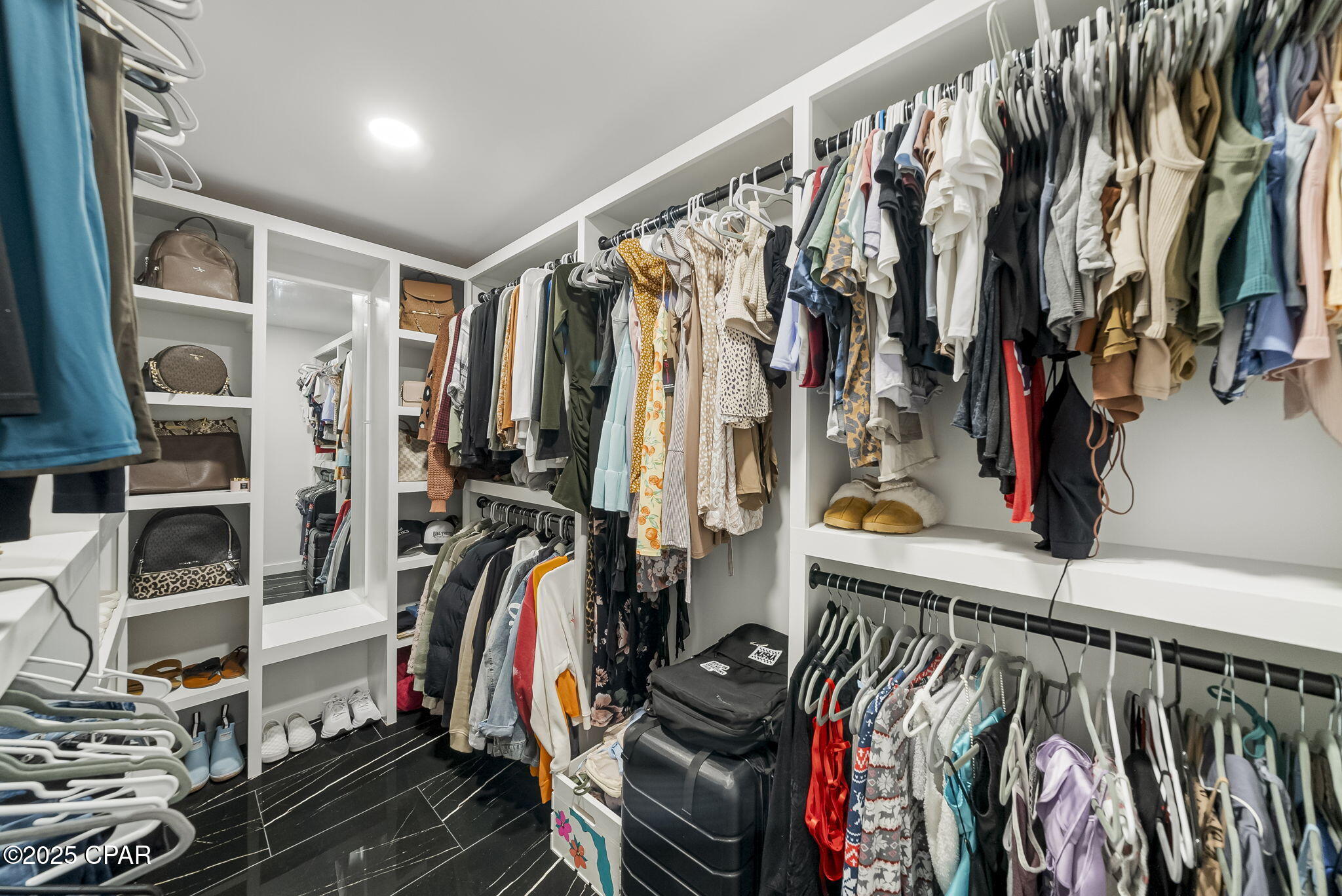 Listing photo id 19 for 1428 Parkway Drive