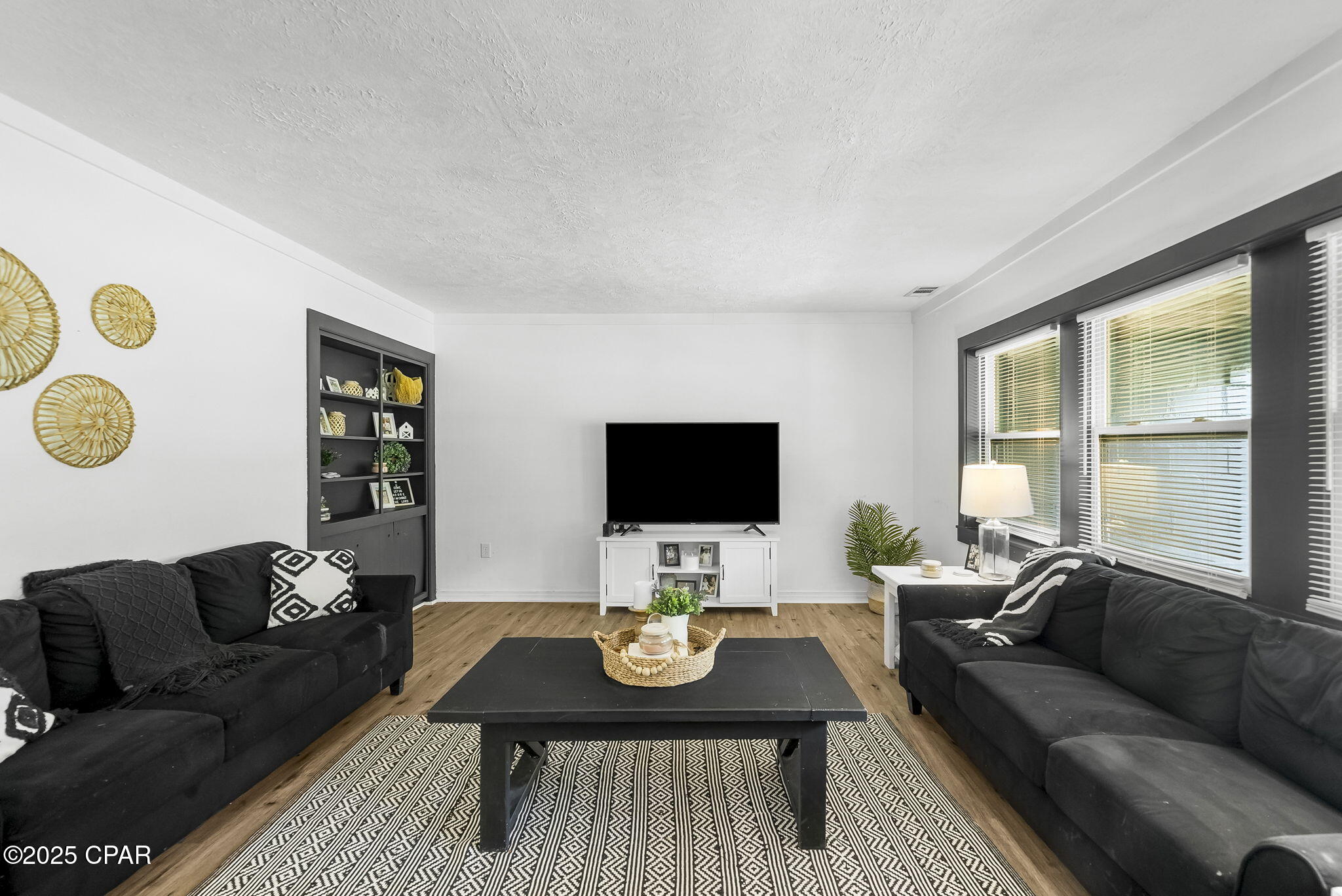 Listing photo id 22 for 1428 Parkway Drive