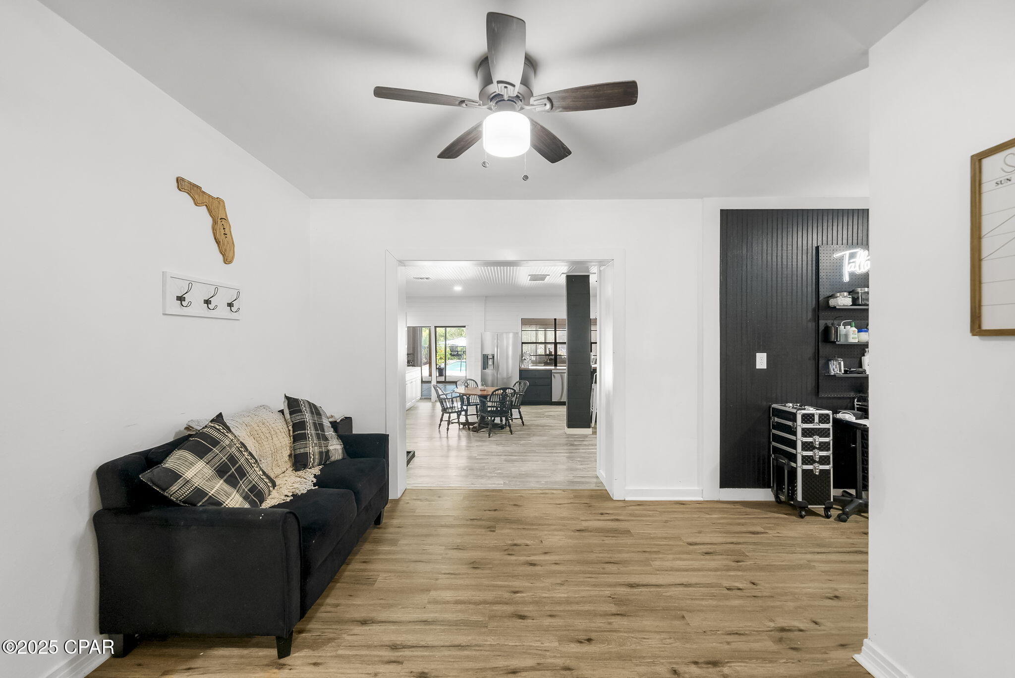 Listing photo id 24 for 1428 Parkway Drive