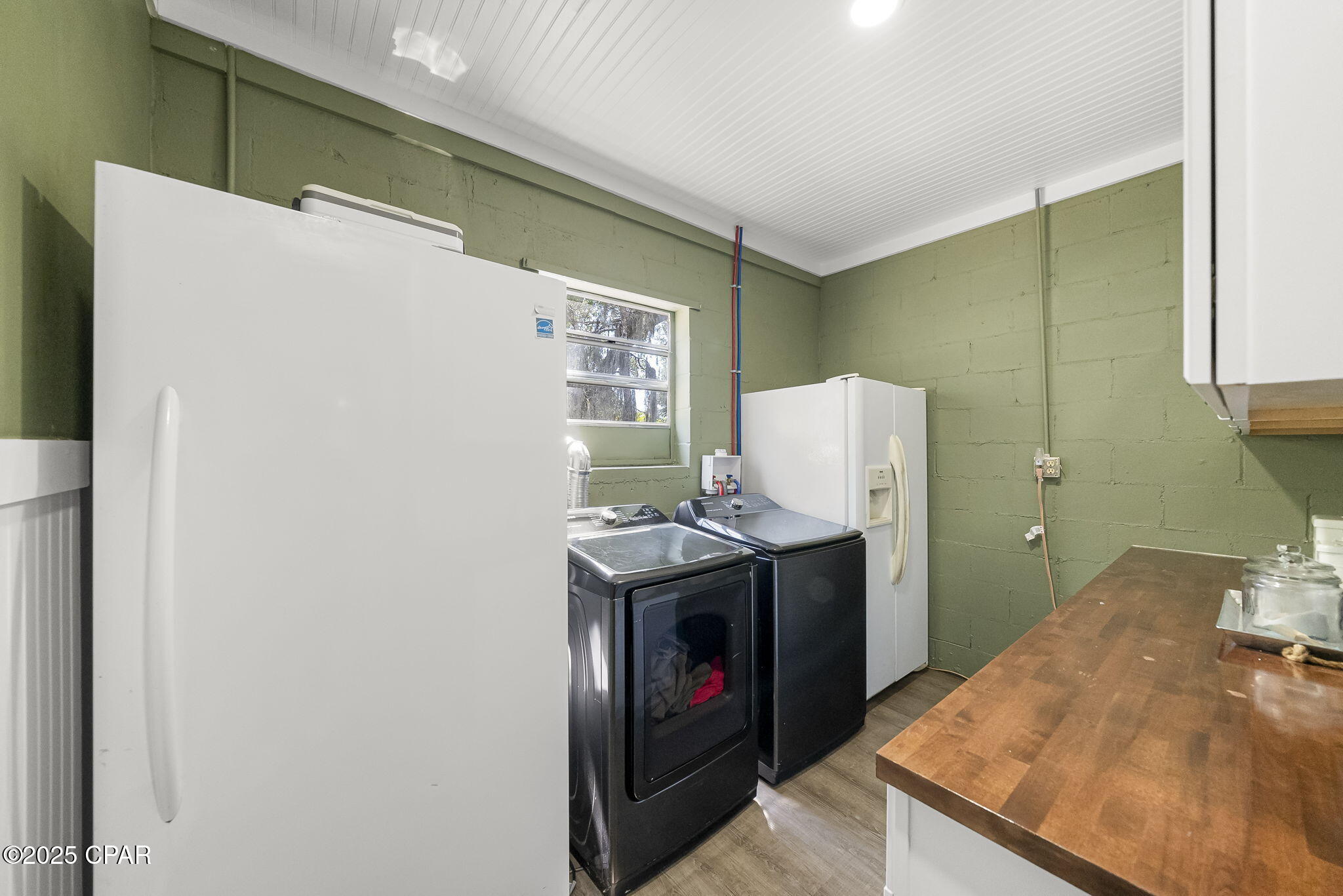 Listing photo id 37 for 1428 Parkway Drive