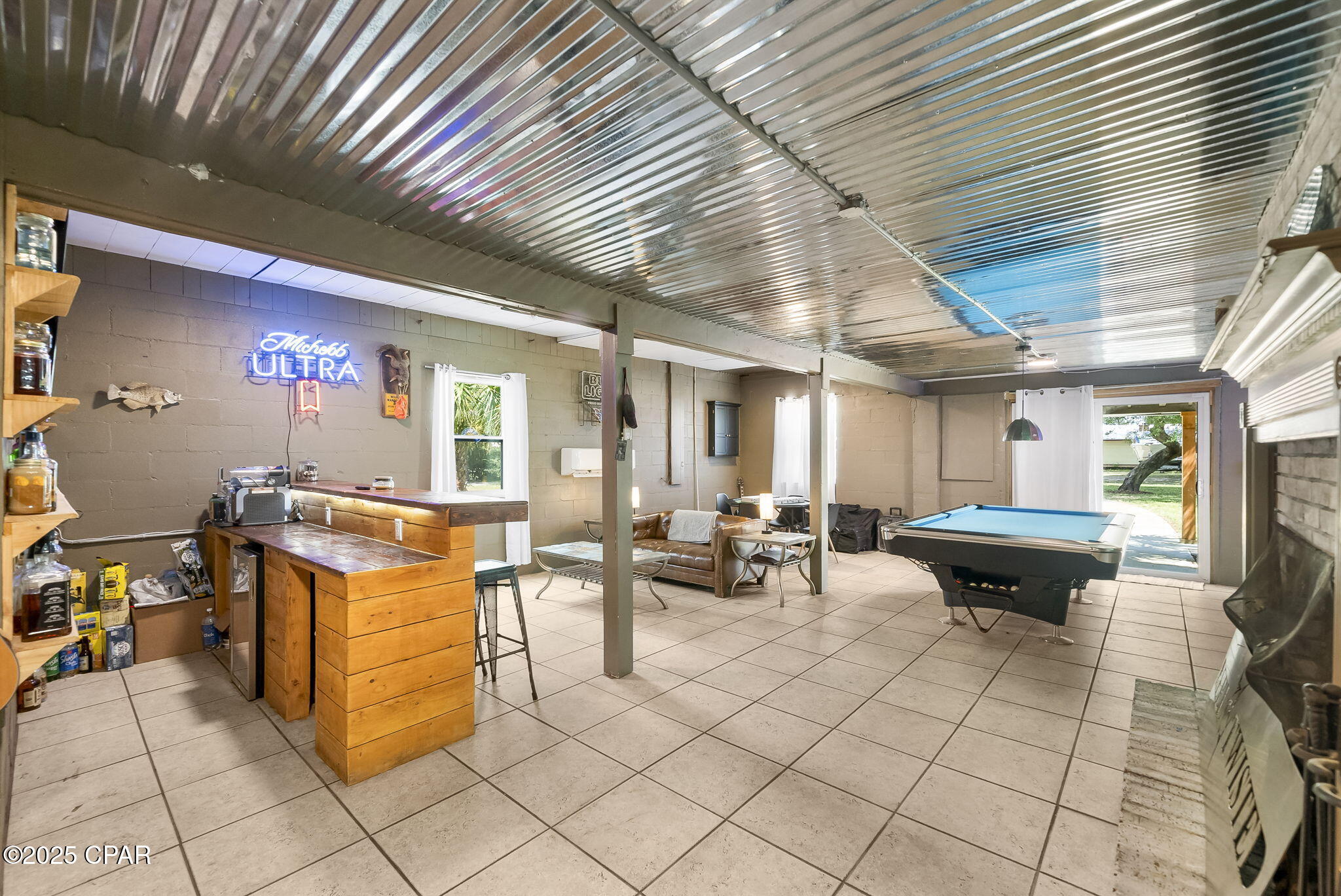 Listing photo id 39 for 1428 Parkway Drive