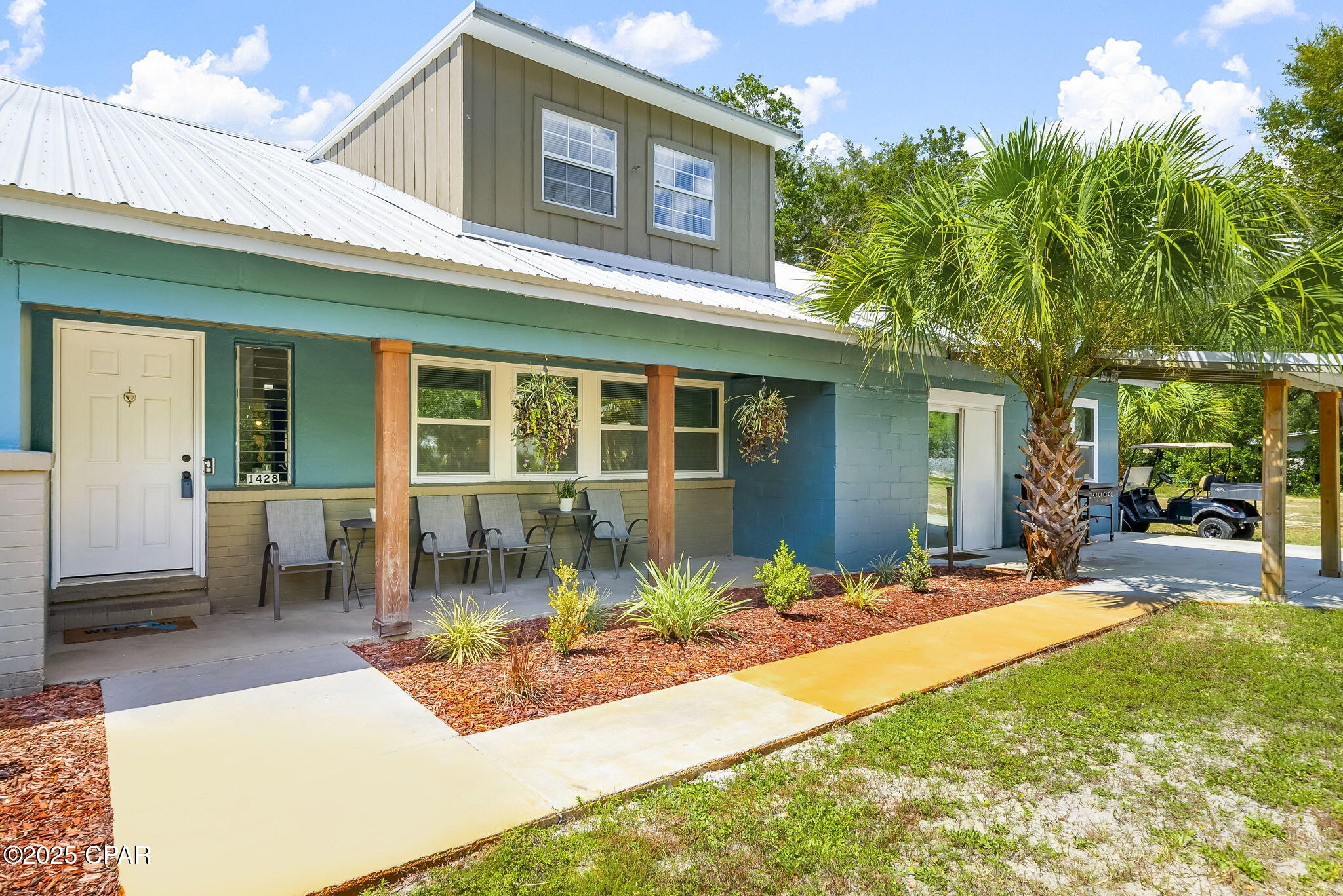 Listing photo id 4 for 1428 Parkway Drive