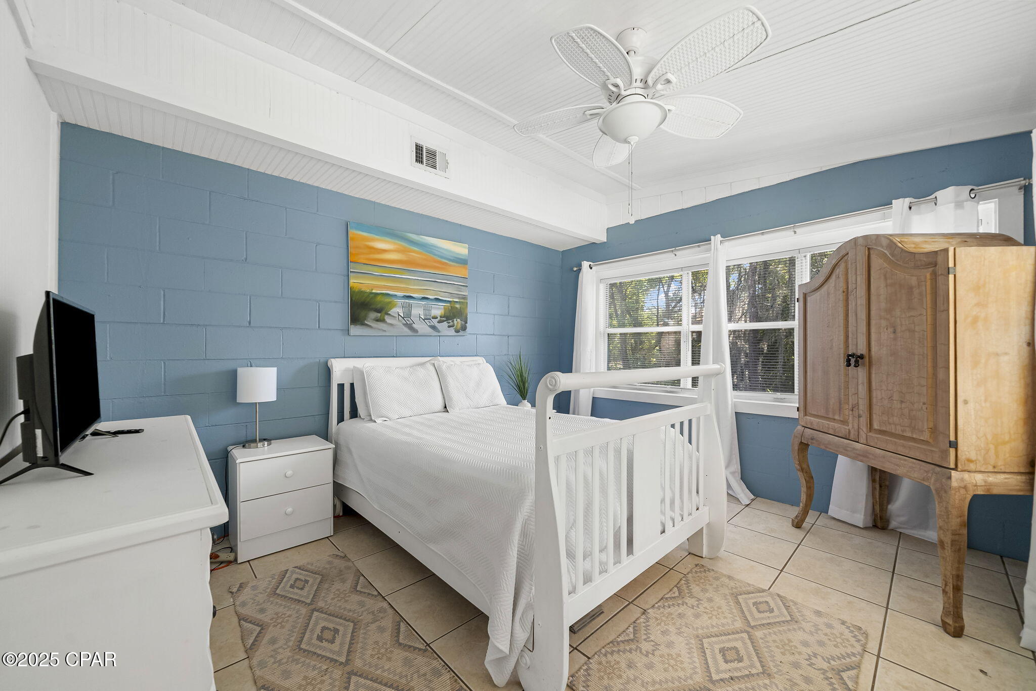 Listing photo id 48 for 1428 Parkway Drive