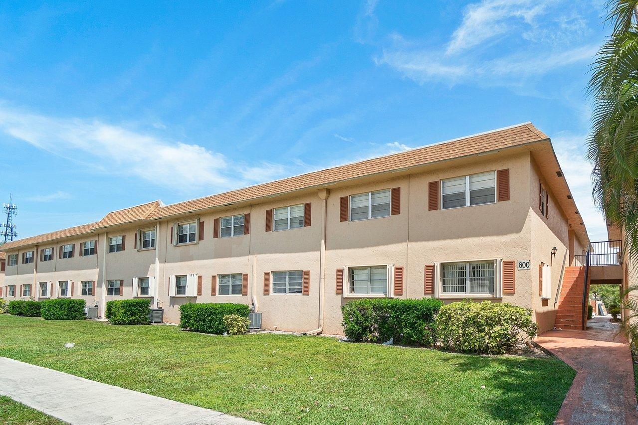 Boca Towne Centre Condo