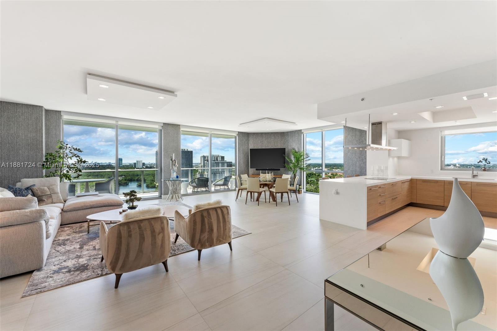 Apartamento en Alquiler en North Miami Beach, FL