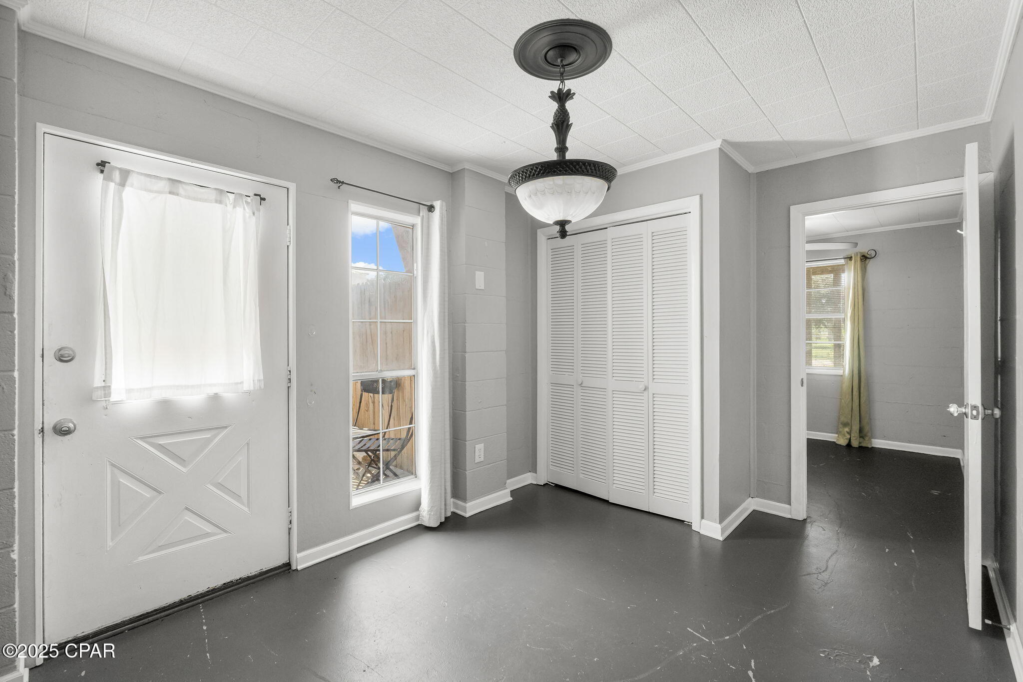 Image 25 For 22107 Bataan Avenue