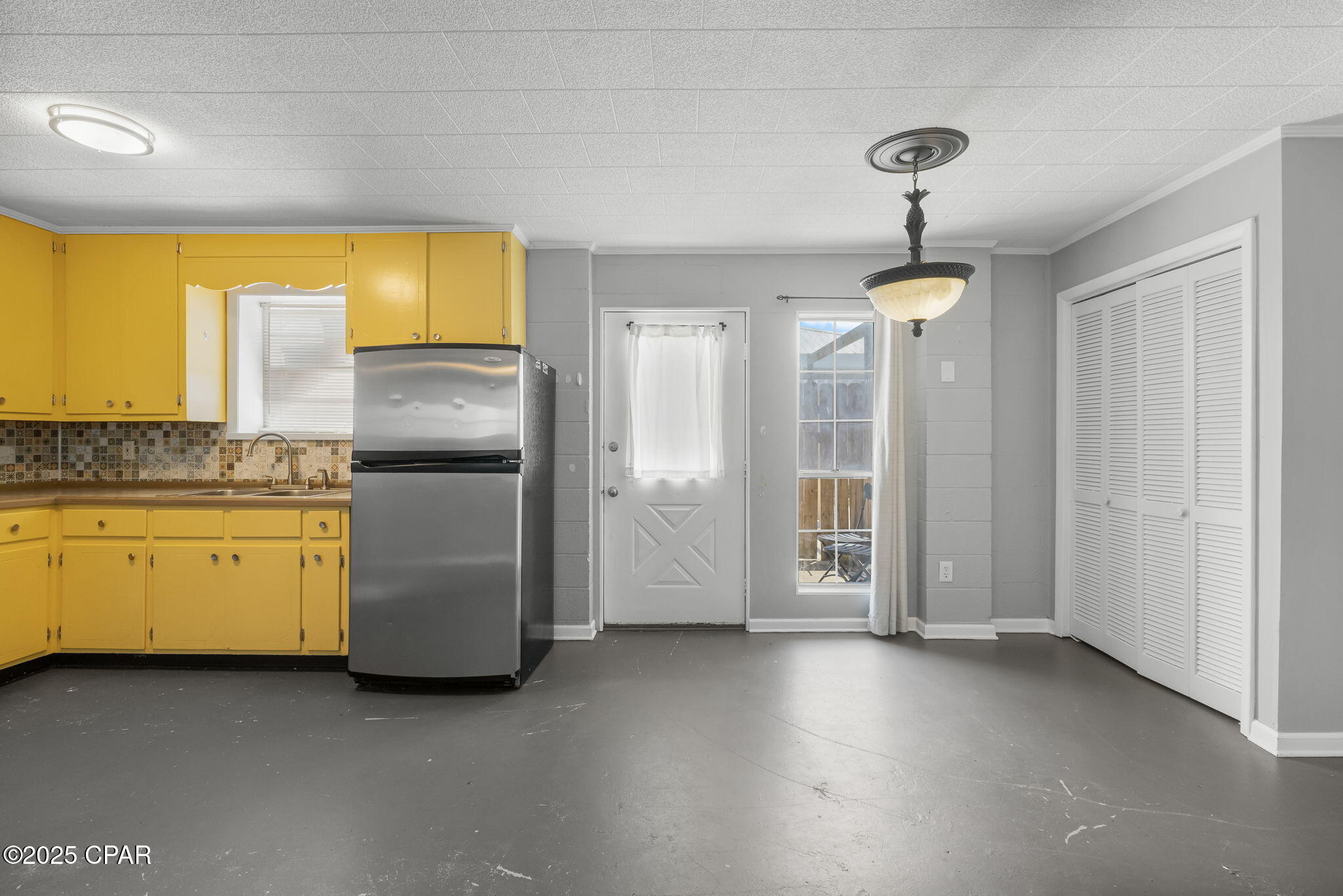 Image 26 For 22107 Bataan Avenue