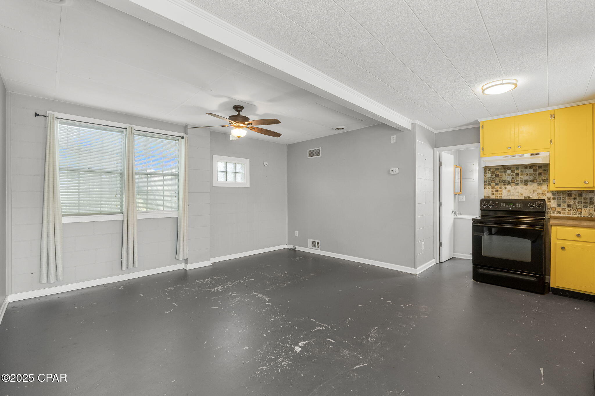 Image 27 For 22107 Bataan Avenue