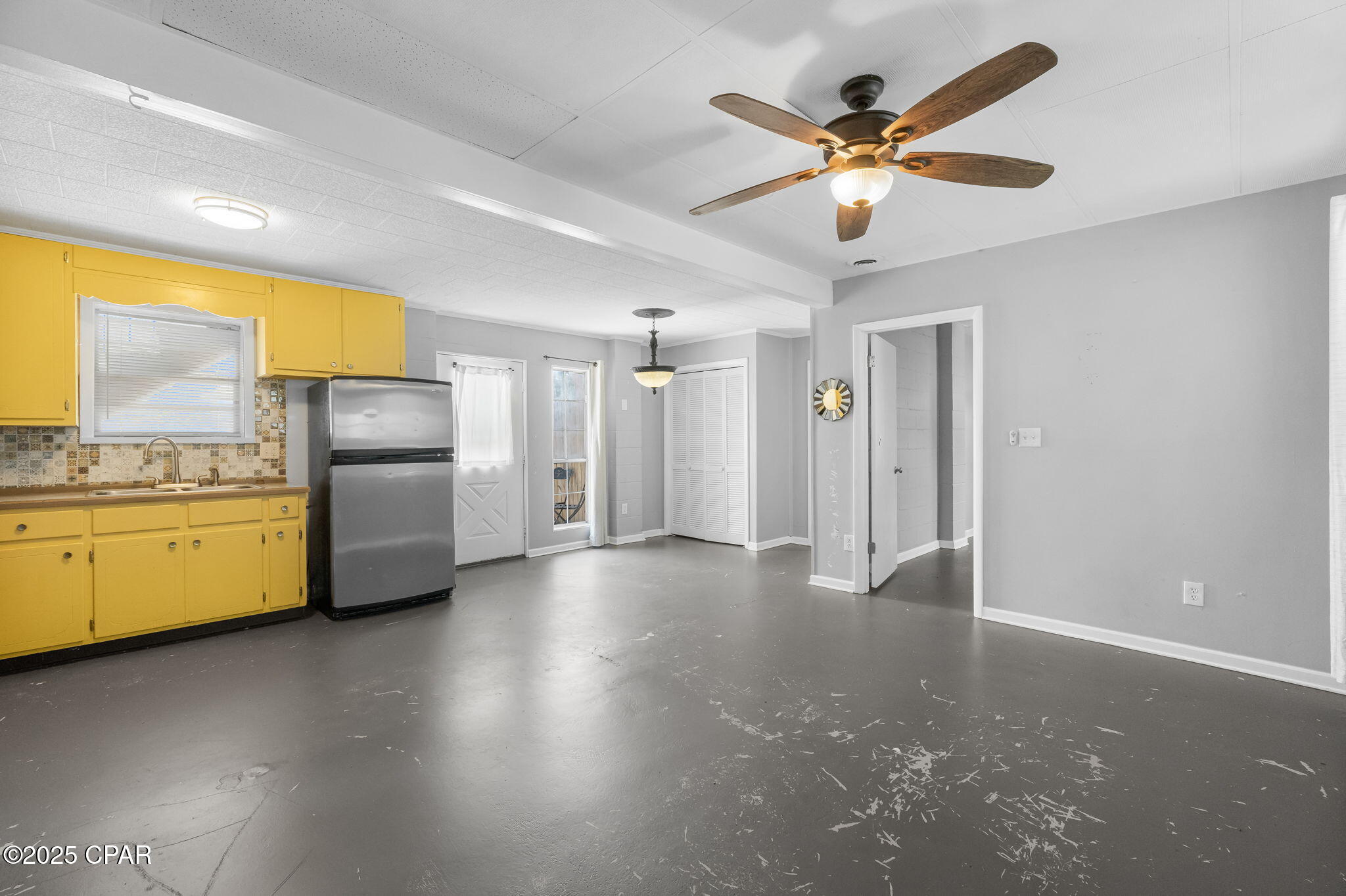 Image 29 For 22107 Bataan Avenue