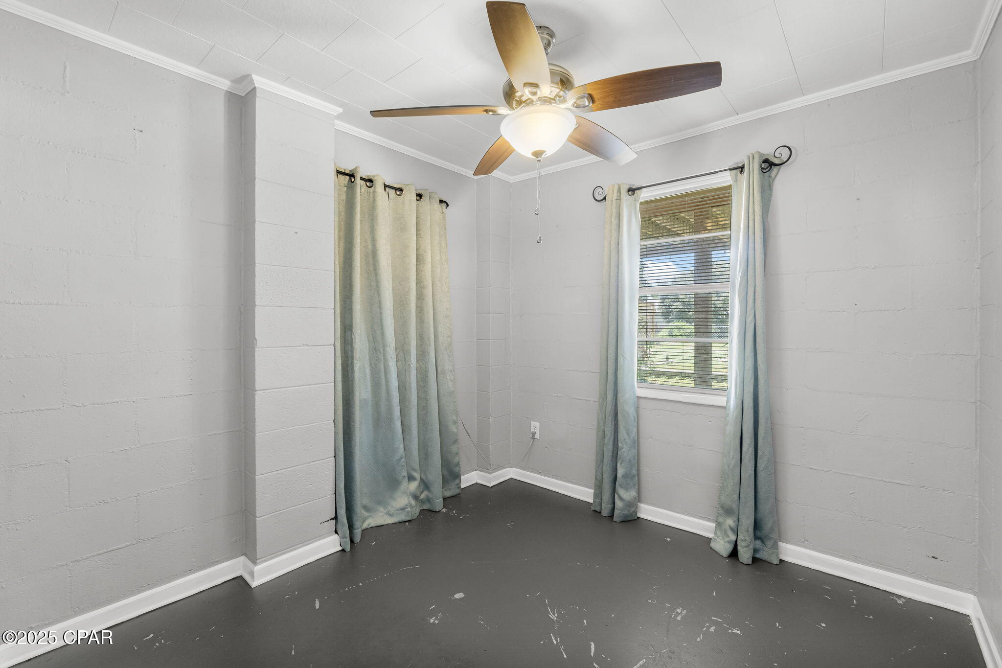 Image 31 For 22107 Bataan Avenue