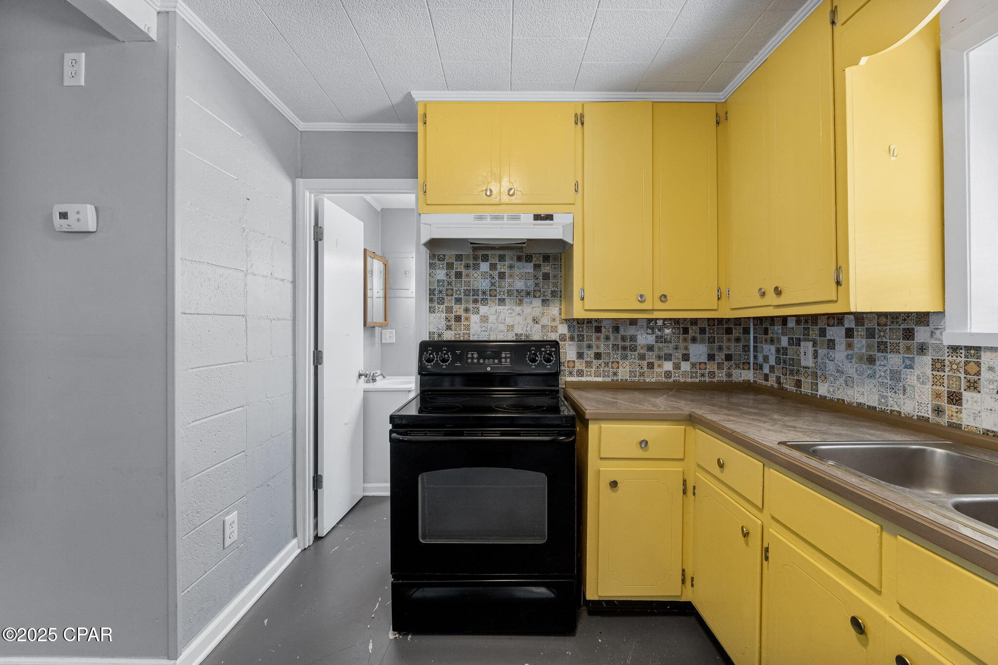 Image 35 For 22107 Bataan Avenue