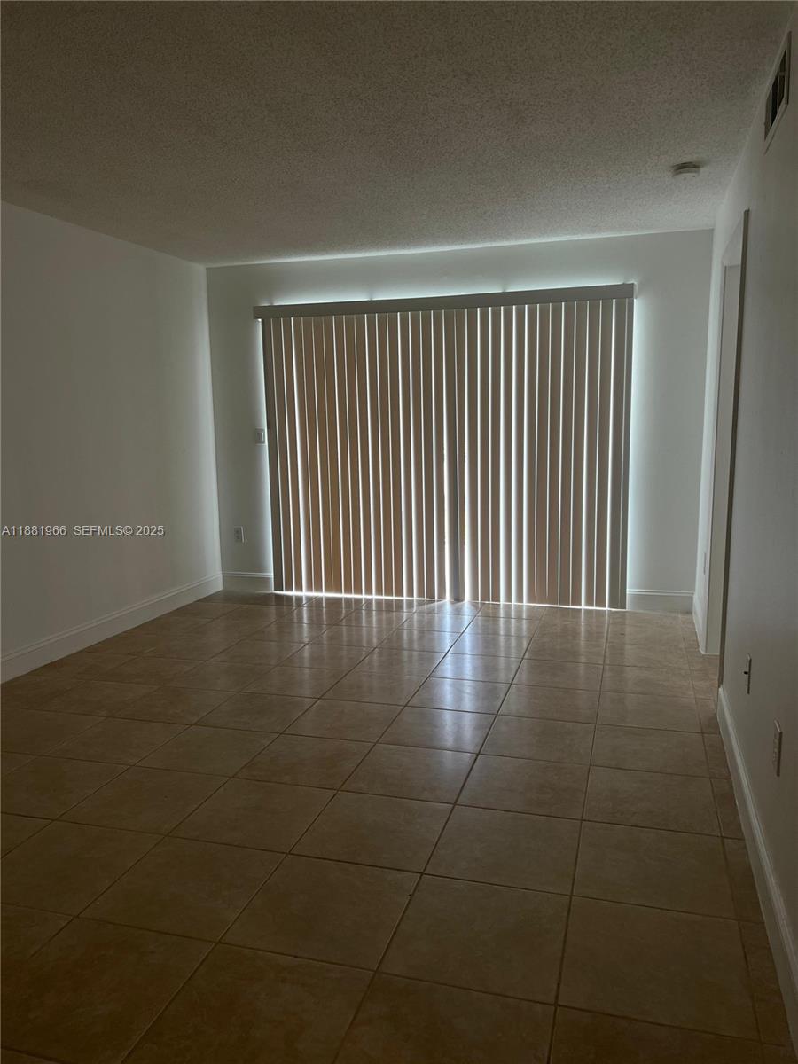 Kendall Lake Towers Condo