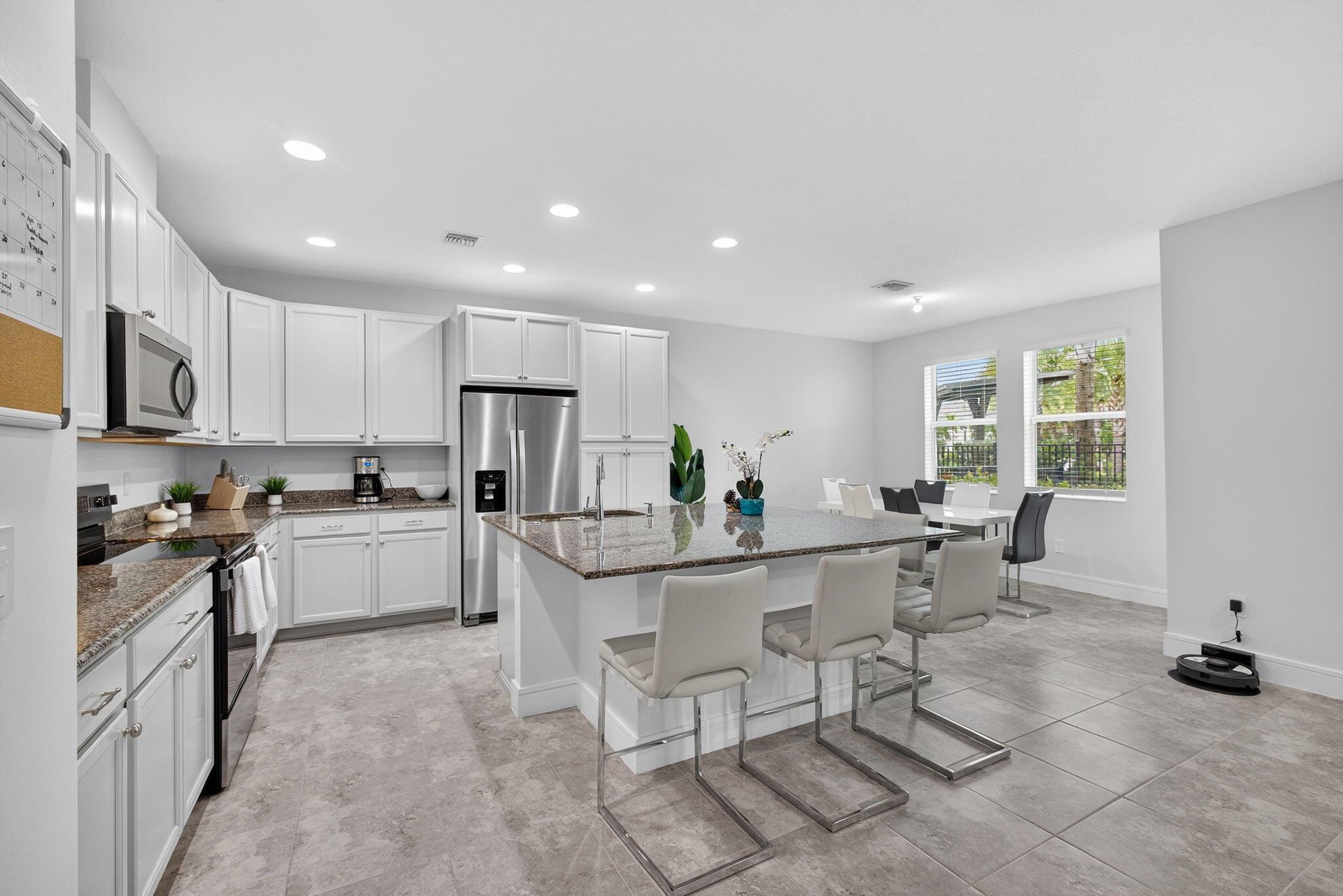 Homes for sale in Westlake, FL | 16131 Oakview Dr, Westlake, FL 33470 | MLS# R11125554