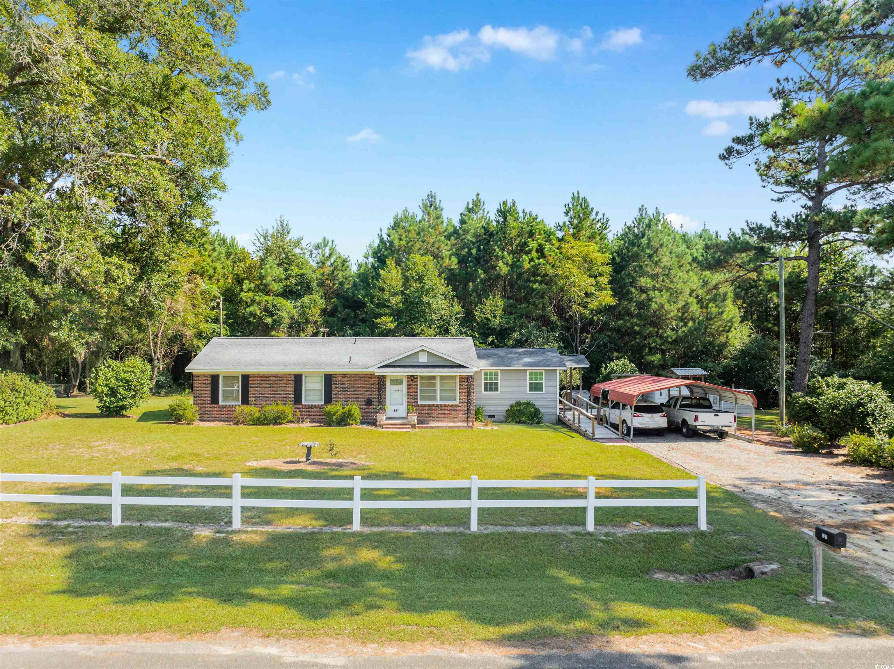 187 Stephen Dr. Hemingway, SC 29554