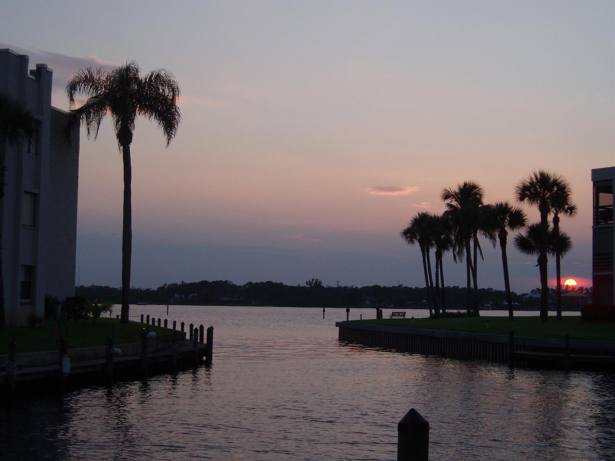 Circle Bay Yacht Club Con