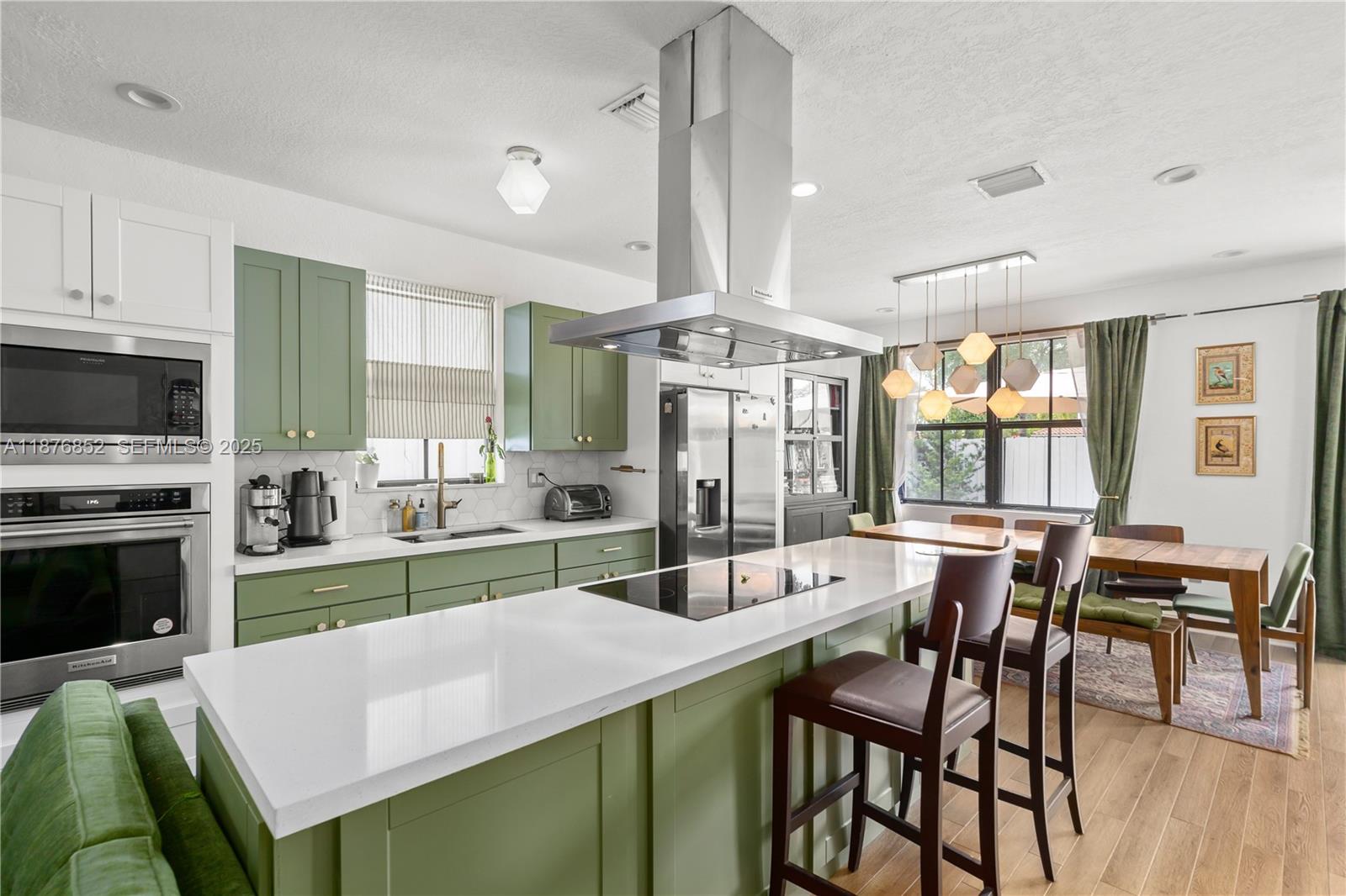 Fontainebleau West North