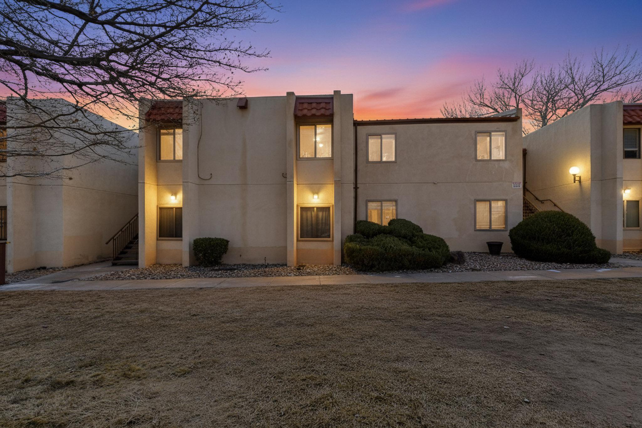 901 COUNTRY CLUB Drive Unit F, Rio Rancho NM 87124