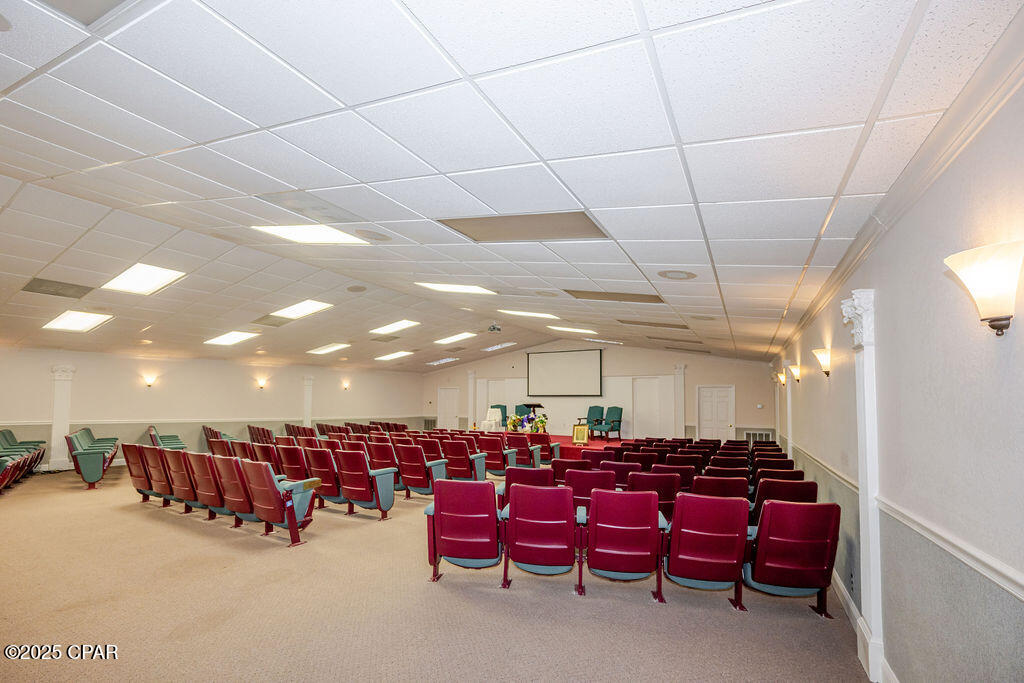 Listing photo id 23 for 8904 Highway 2301