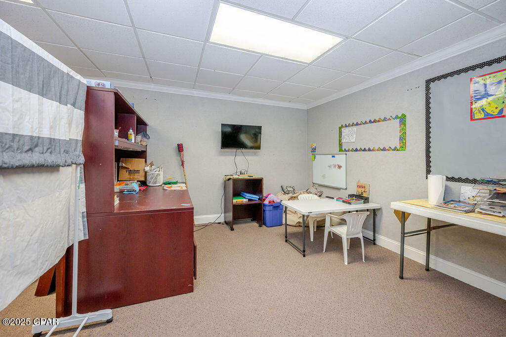 Listing photo id 26 for 8904 Highway 2301