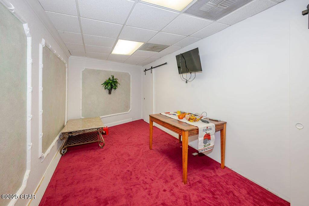 Listing photo id 32 for 8904 Highway 2301