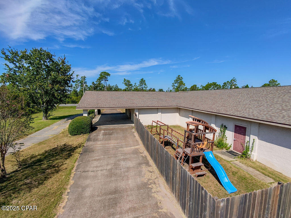 Listing photo id 7 for 8904 Highway 2301