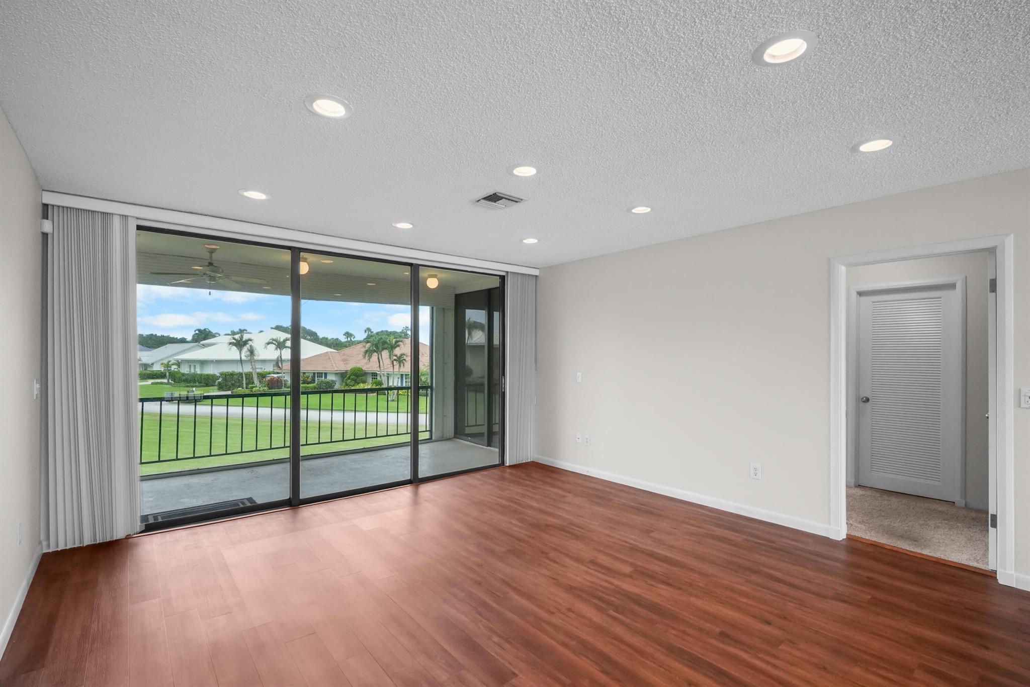 Homes for sale in Tequesta, FL | 16 Se Turtle Creek Dr #E, Tequesta, FL 33469 | MLS# R11125754