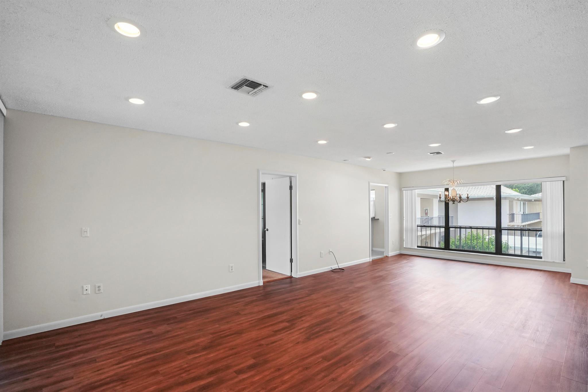 Homes for sale in Tequesta, FL | 16 Se Turtle Creek Dr #E, Tequesta, FL 33469 | MLS# R11125754