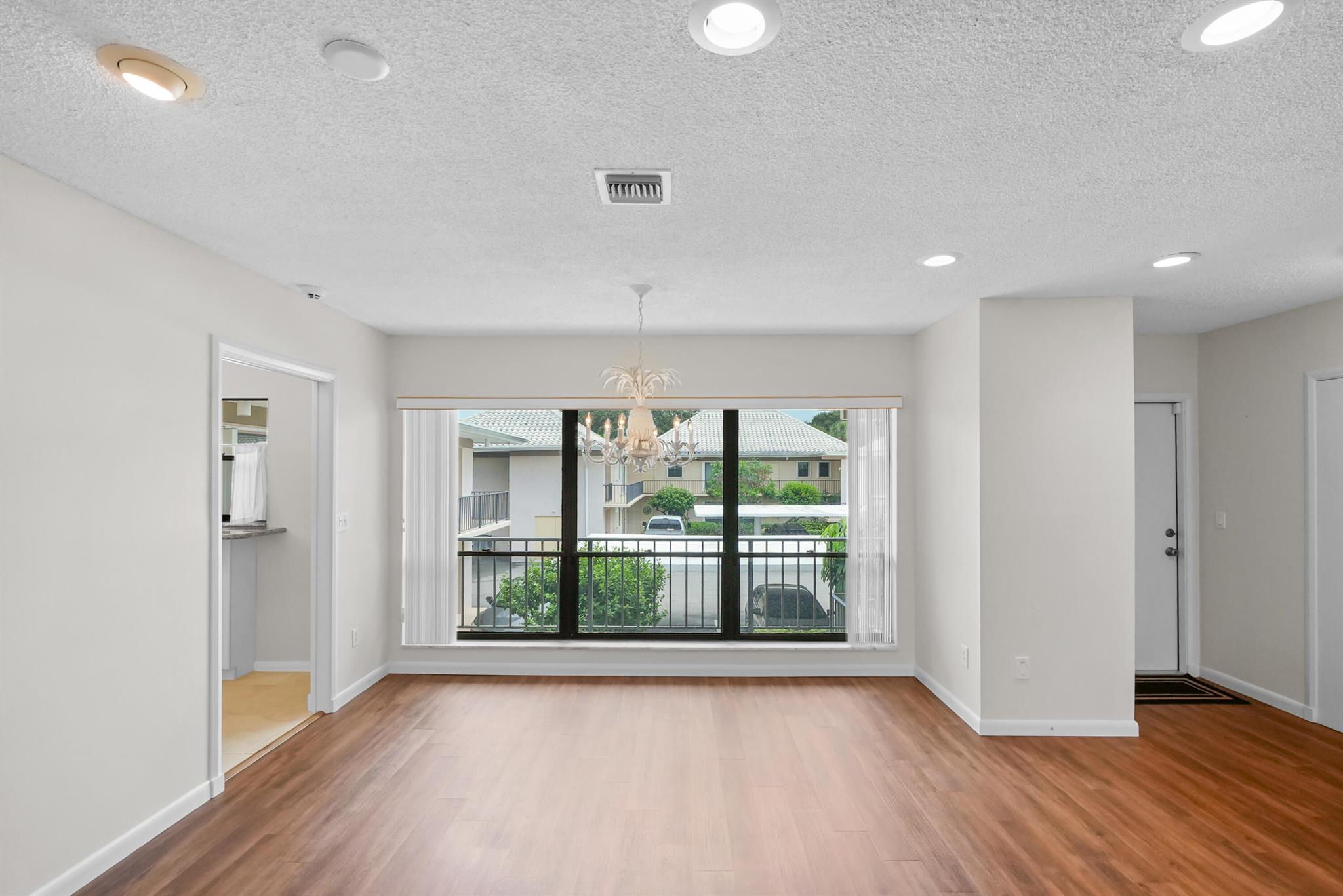 Homes for sale in Tequesta, FL | 16 Se Turtle Creek Dr #E, Tequesta, FL 33469 | MLS# R11125754