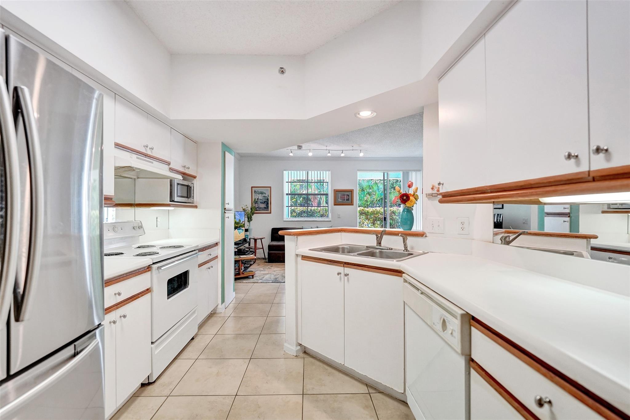 Homes for sale in North Miami Beach, FL | 3105 Ne 184Th St #7106, North Miami Beach, FL 33160 | MLS# F10527703