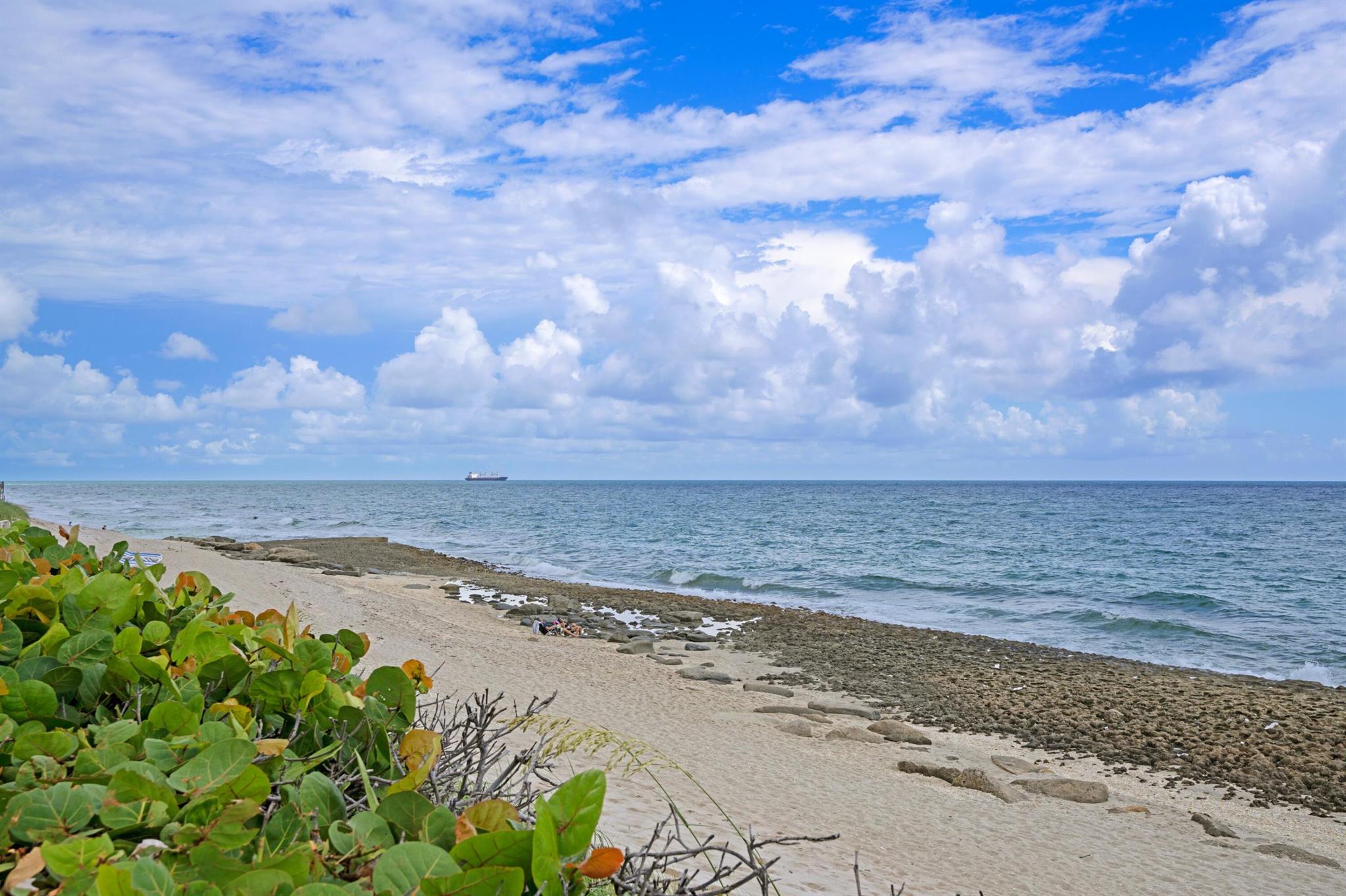 Cote D Azur Cond Bldg One