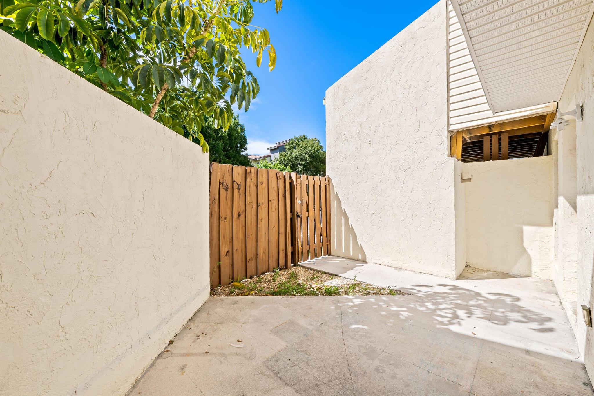 Homes for sale in West Palm Beach, FL | (Undisclosed), West Palm Beach, FL 33401 | MLS# R11125774