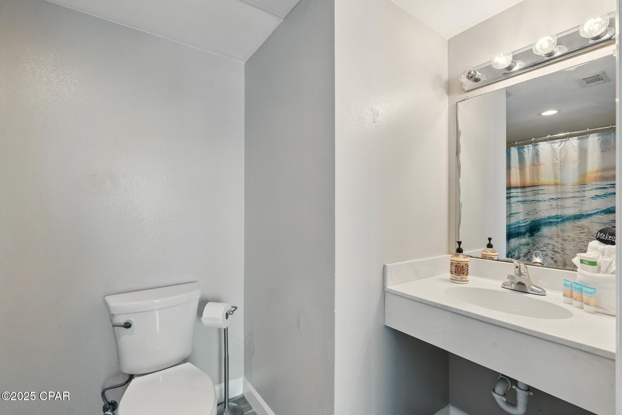 Image 18 For 9900 Thomas Drive 2007