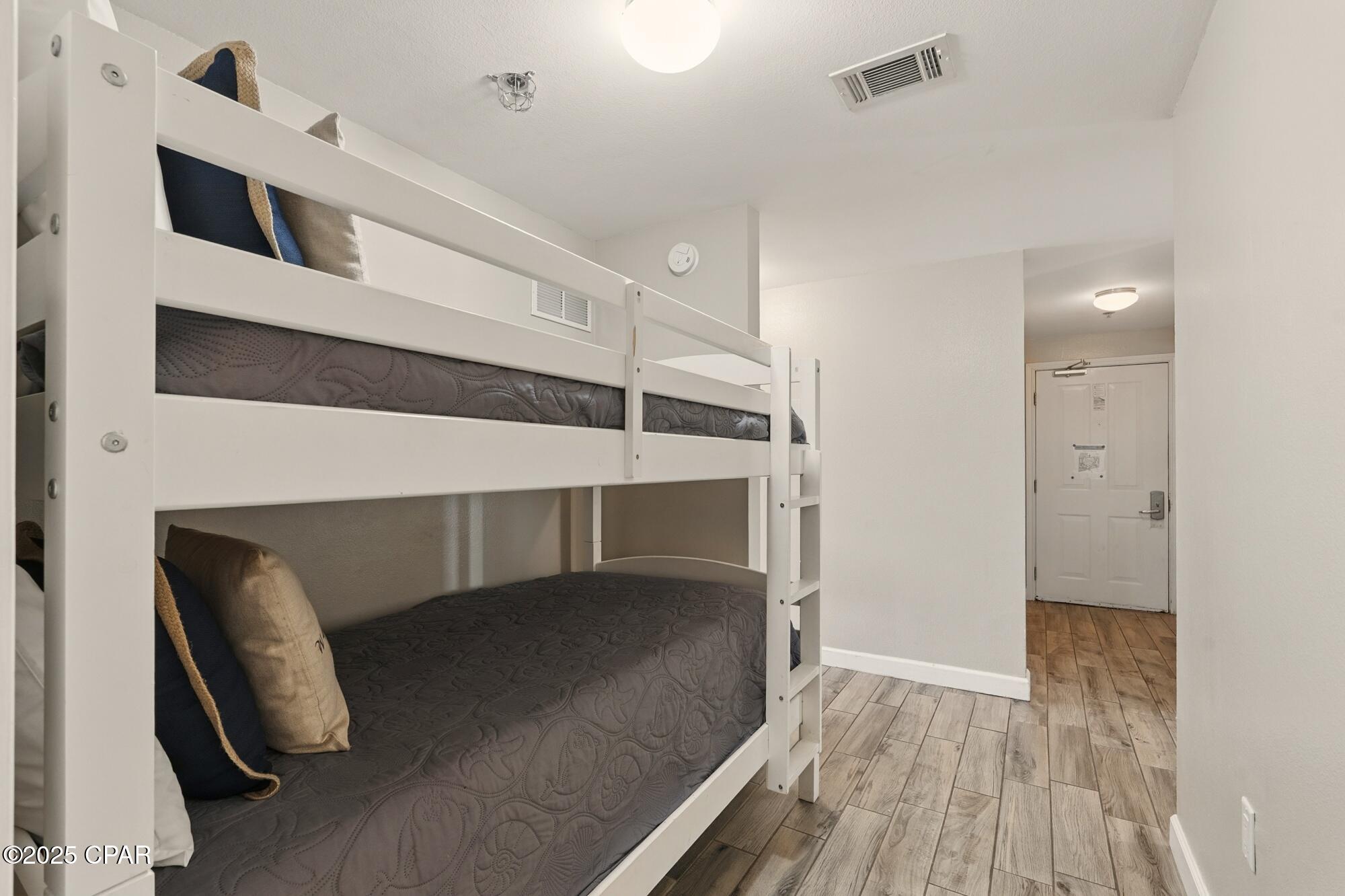 Image 20 For 9900 Thomas Drive 2007