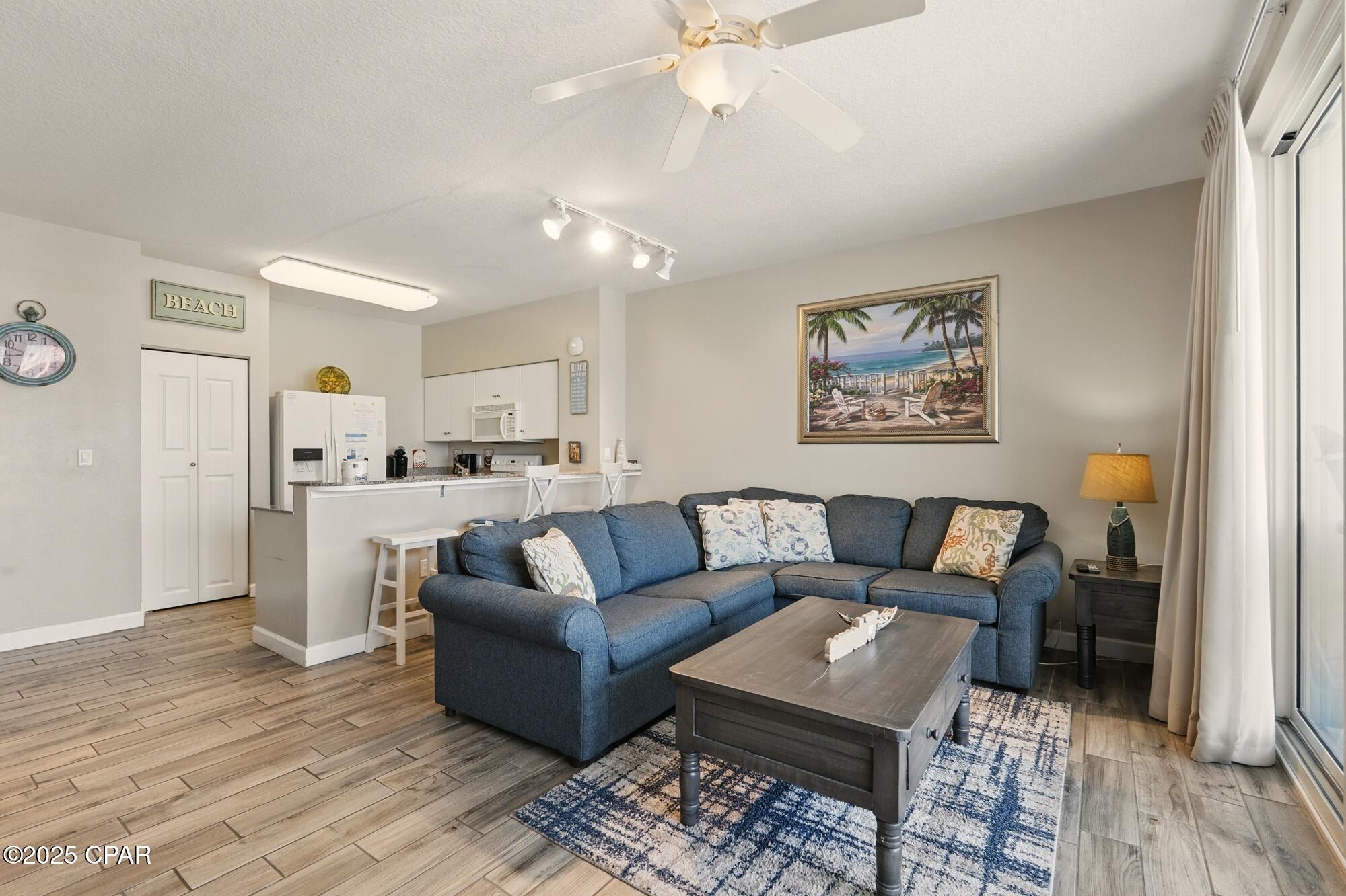 Image 3 For 9900 Thomas Drive 2007