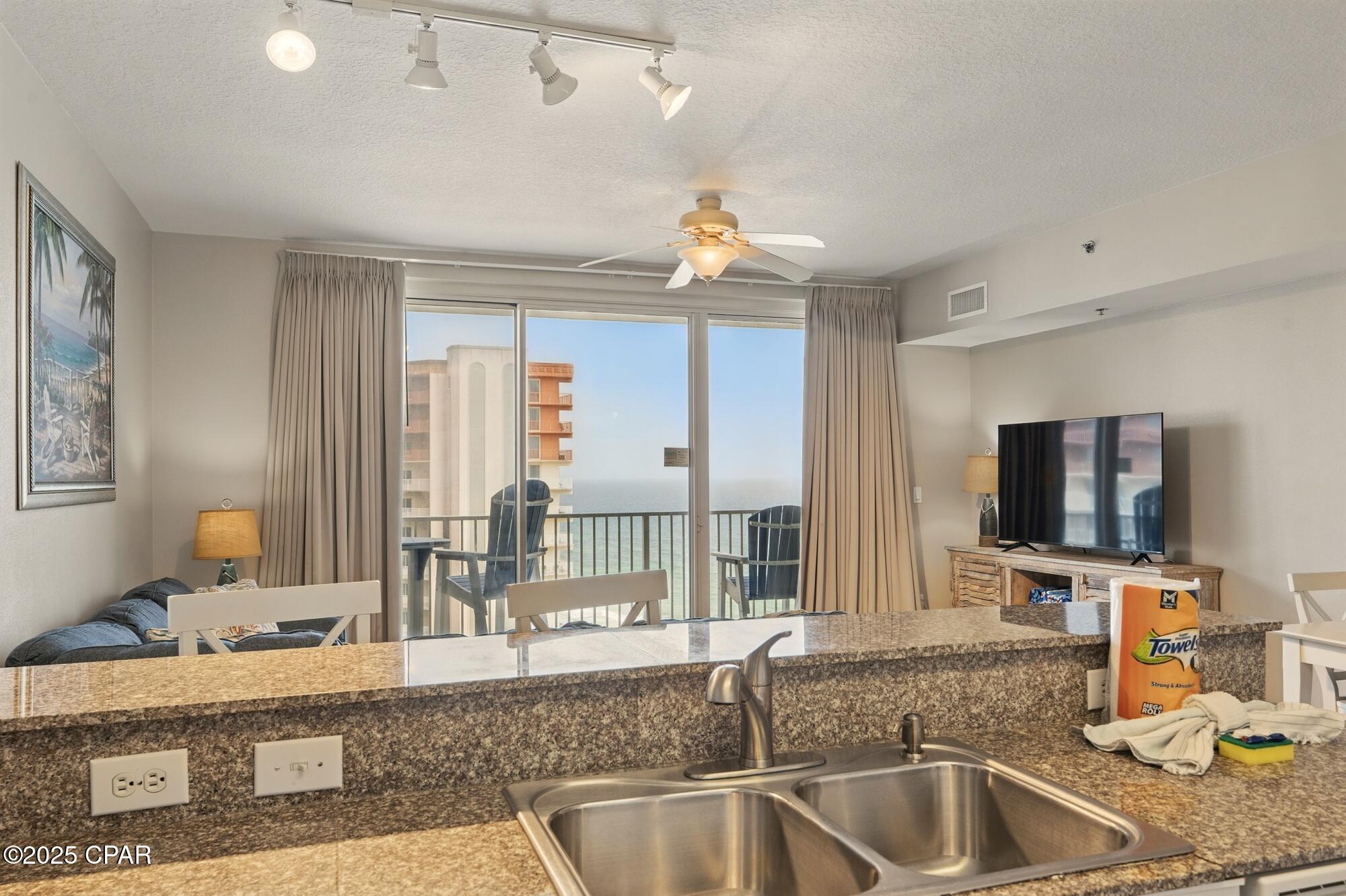 Image 7 For 9900 Thomas Drive 2007