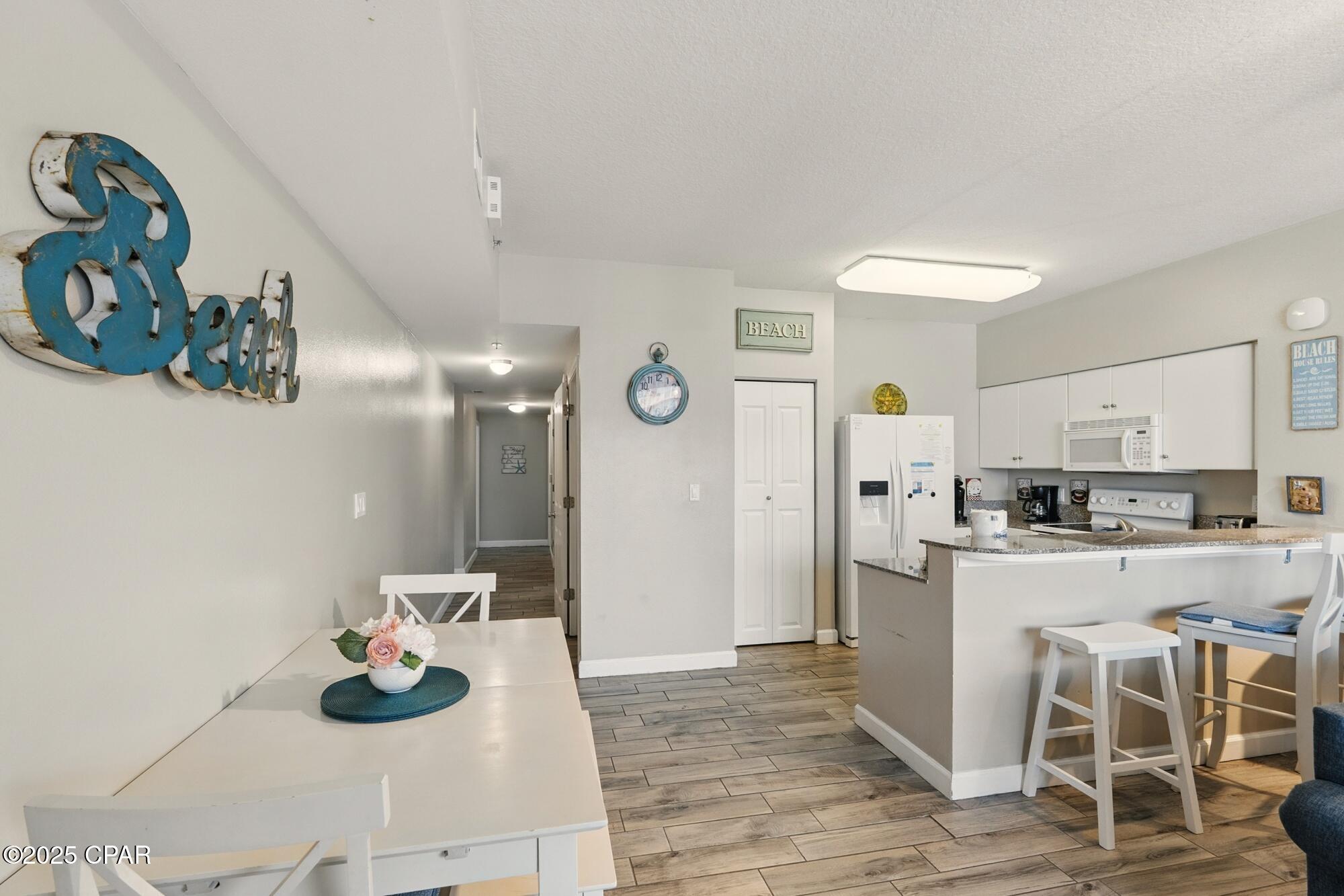 Image 8 For 9900 Thomas Drive 2007