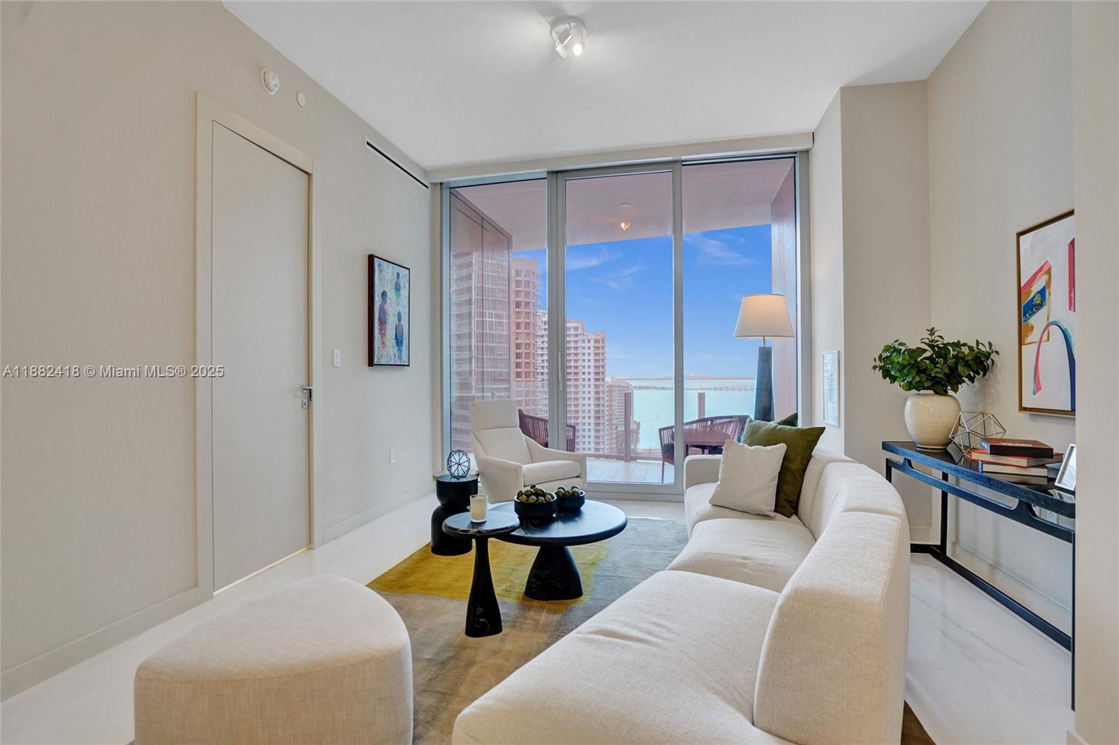 Apartamento para Alugar em Miami, FL