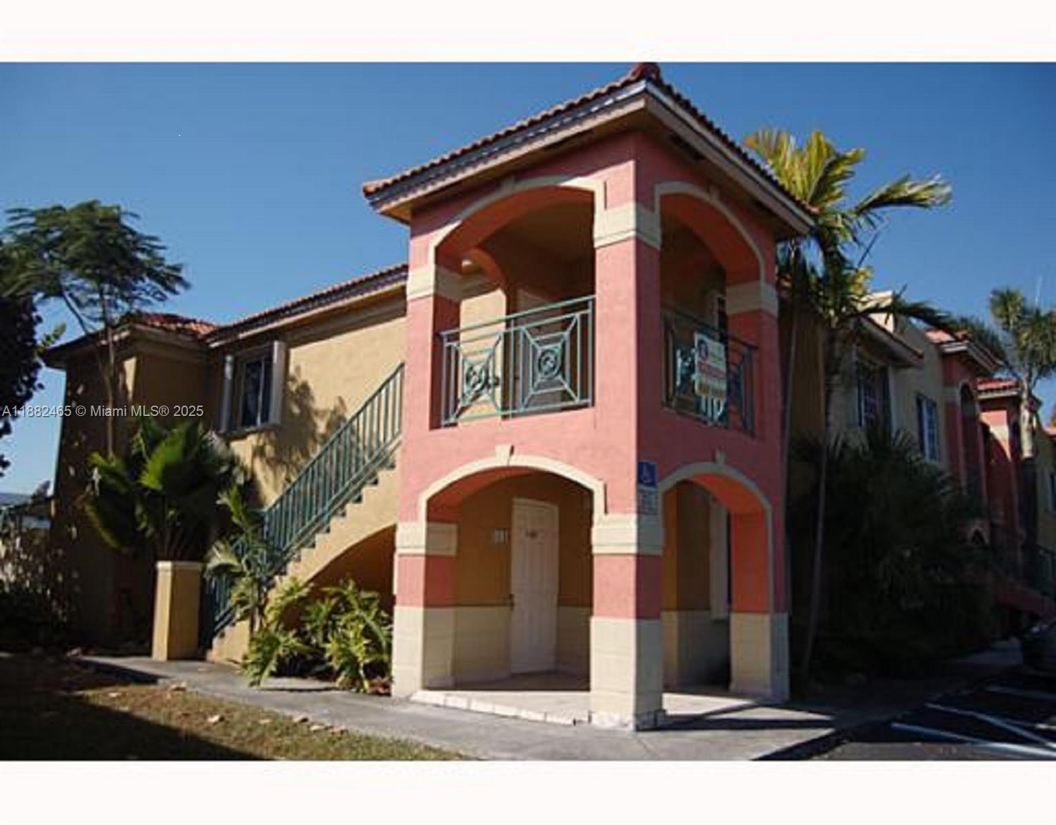 Vista Alegre Townhomes VI
