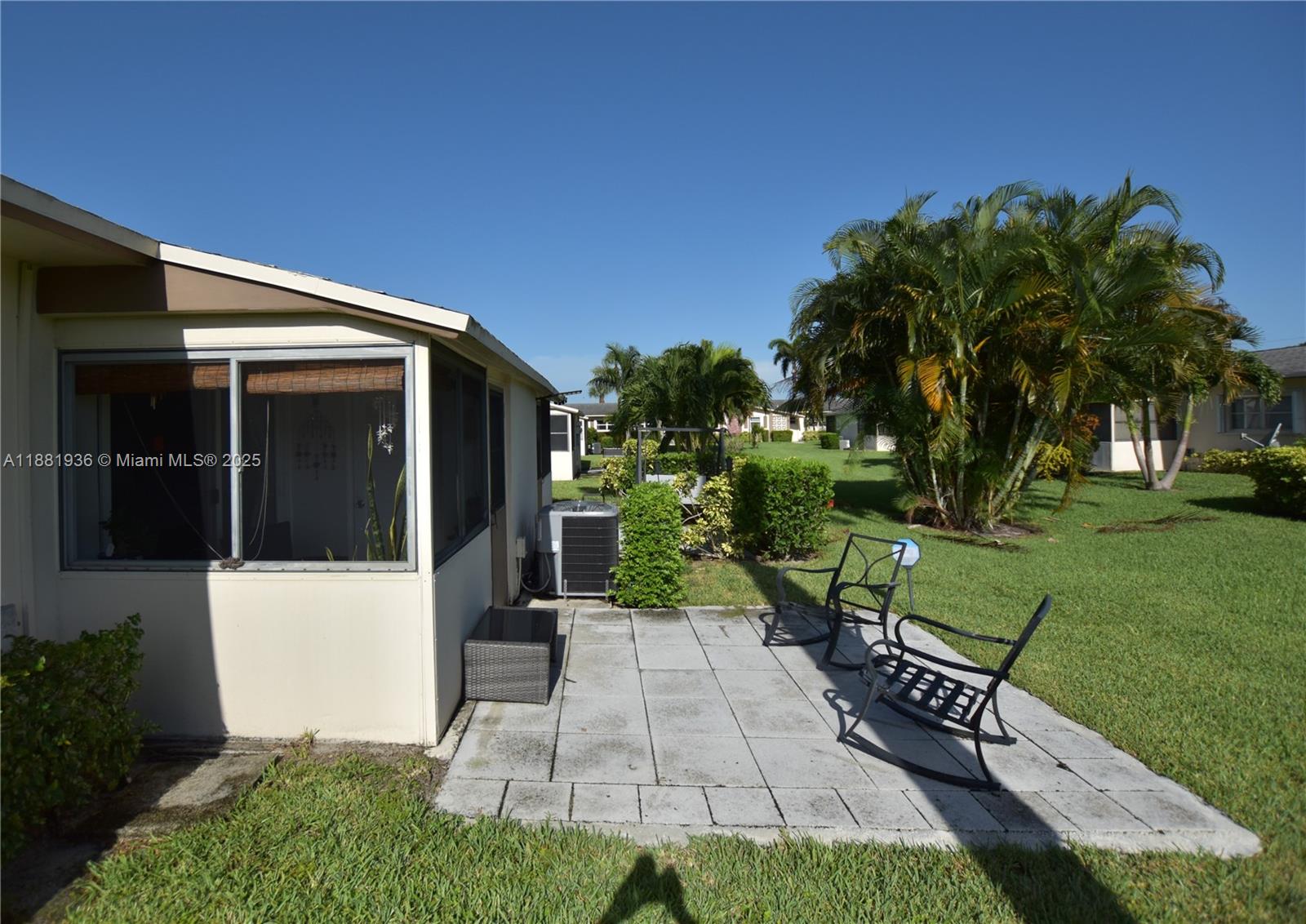 Additional living spaces at 2572 Emory Dr - Condo in West Palm Beach