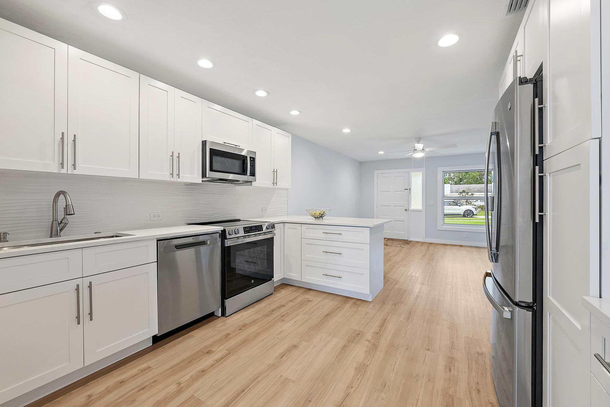 Homes for sale in Jupiter, FL | 200 Anglers Circle, Jupiter, FL 33458 | MLS# R11125877