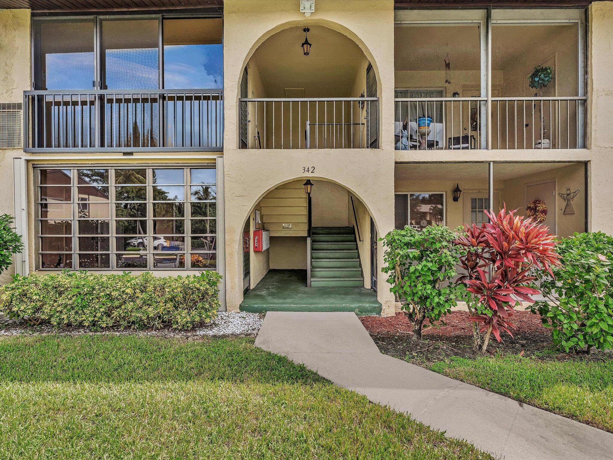 Homes for sale in Greenacres, FL | 342 Pine Ridge Circle #D-2, Greenacres, FL 33463 | MLS# R11125901