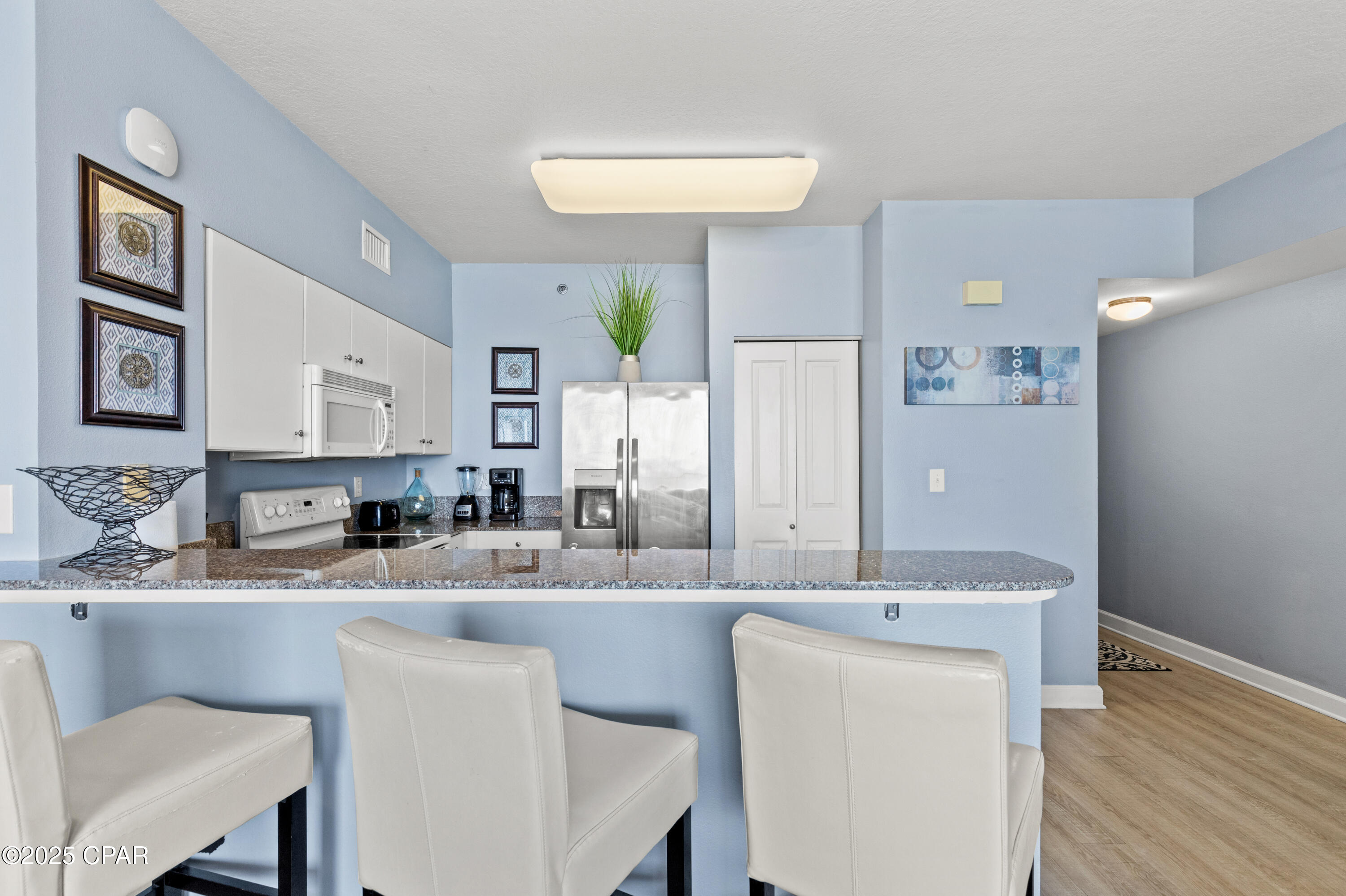 Image 2 For 9900 Thomas Drive 1019