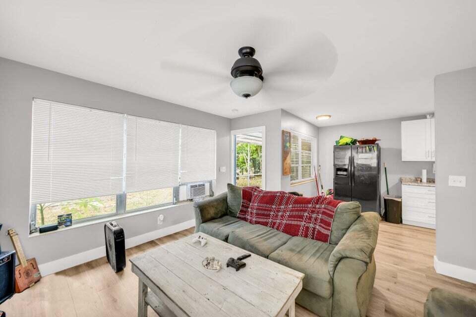 Homes for sale in Boynton Beach, FL | 431 Sw 1St Avenue, Boynton Beach, FL 33435 | MLS# R11125904