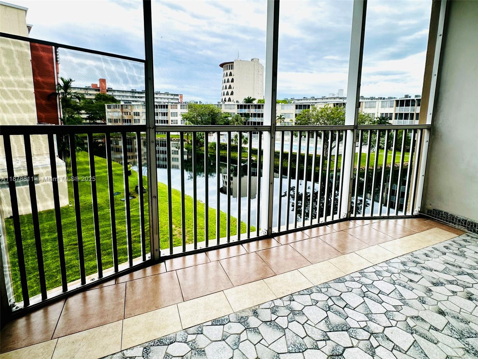 Jade Winds Group Bamboo G