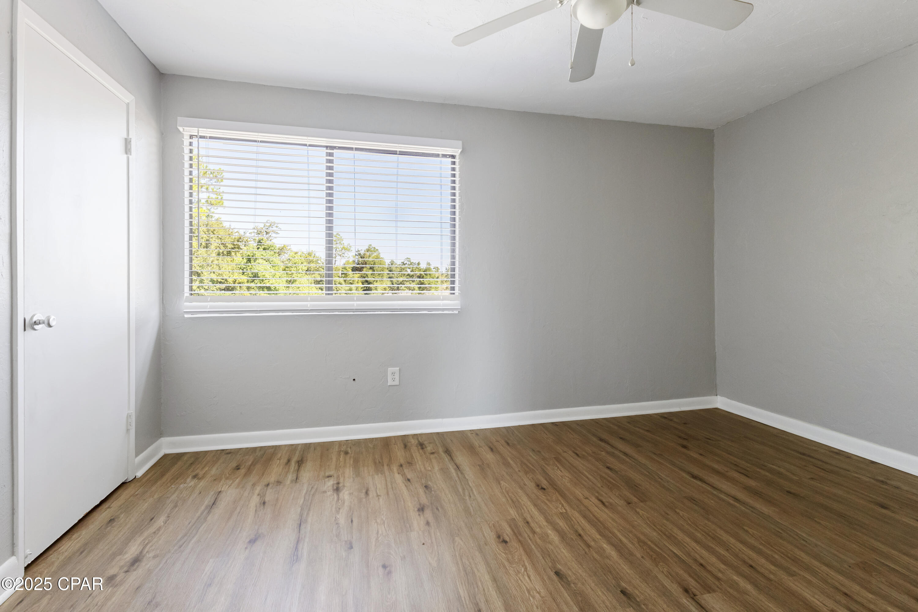 Image 16 For 1025 19th 28b Street 28b