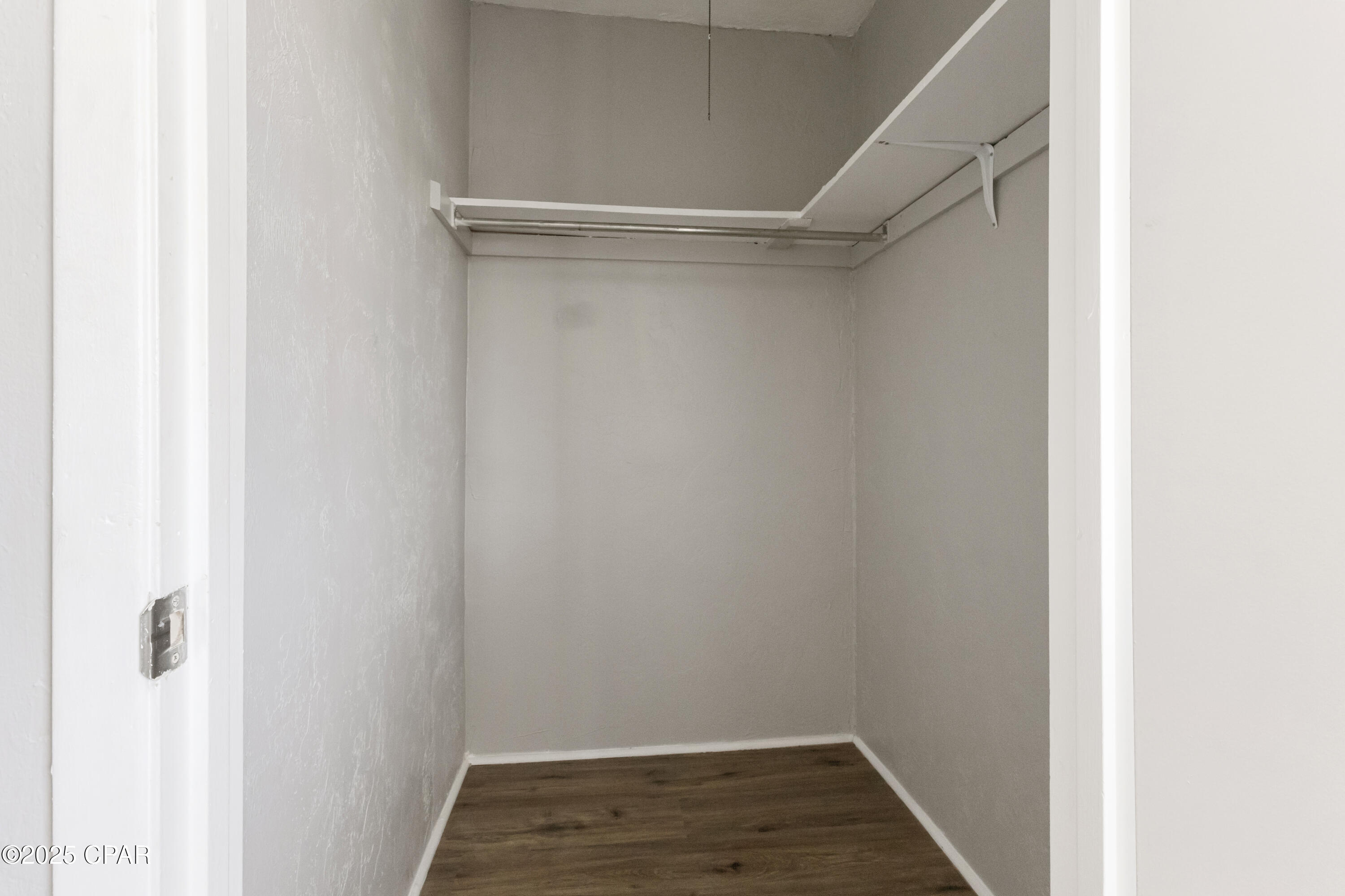 Image 17 For 1025 19th 28b Street 28b