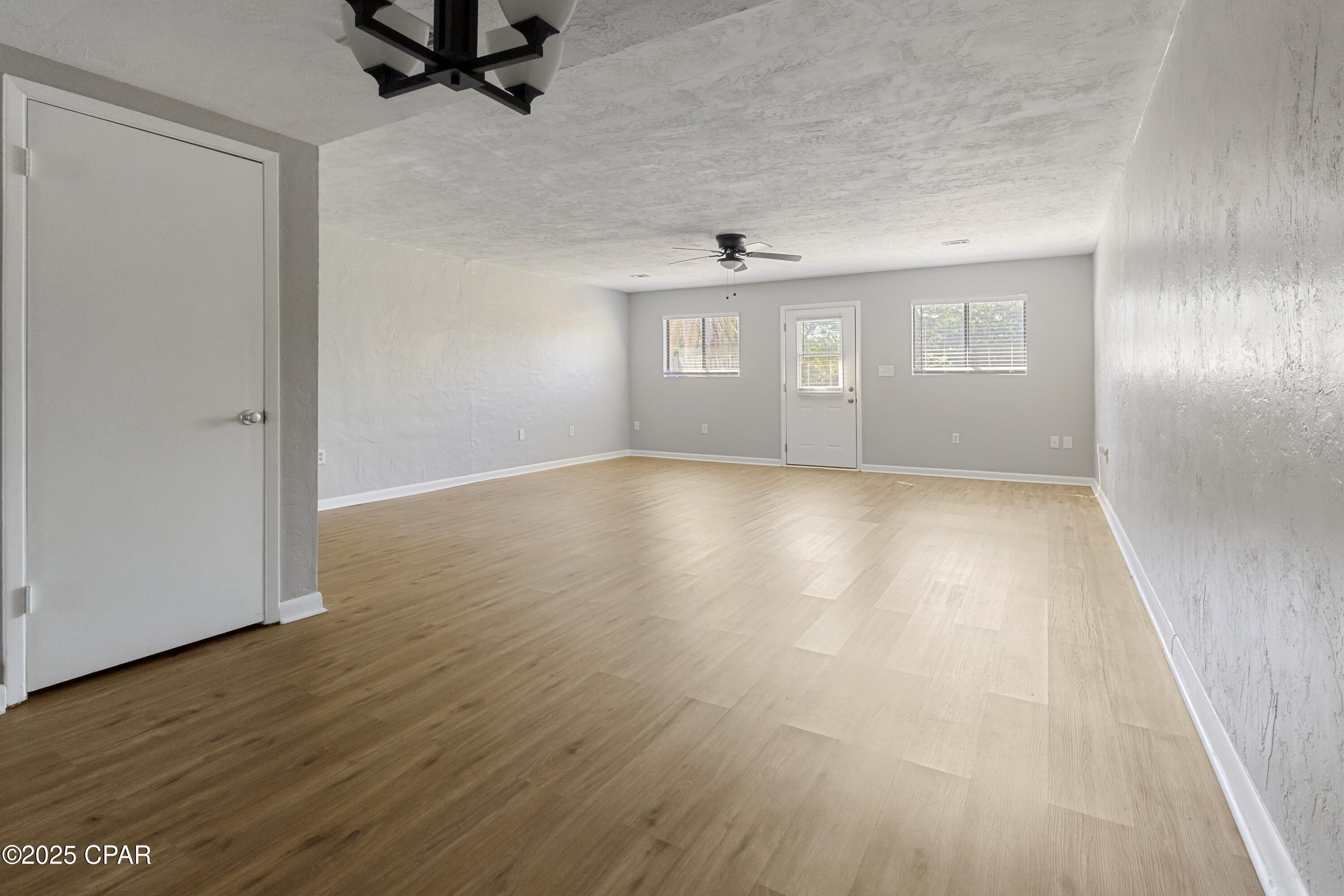 Image 3 For 1025 19th 28b Street 28b